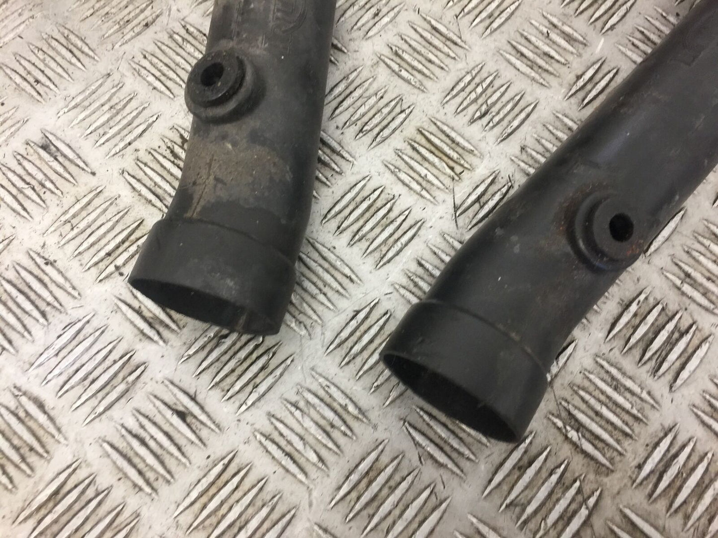 TRIUMPH TT600 TT 600 AIR TUBES YEAR 2001 (STOCK 597)