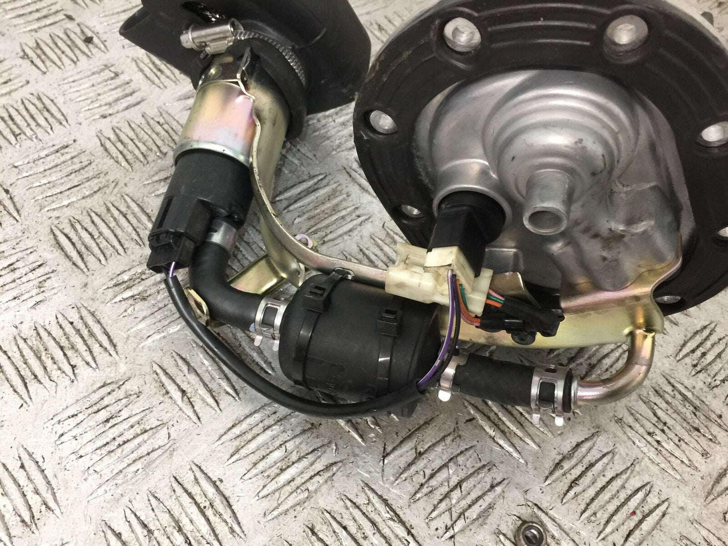 TRIUMPH 900 STREET SCRAMBLER PETROL PUMP YEAR 2018 (STOCK 896)