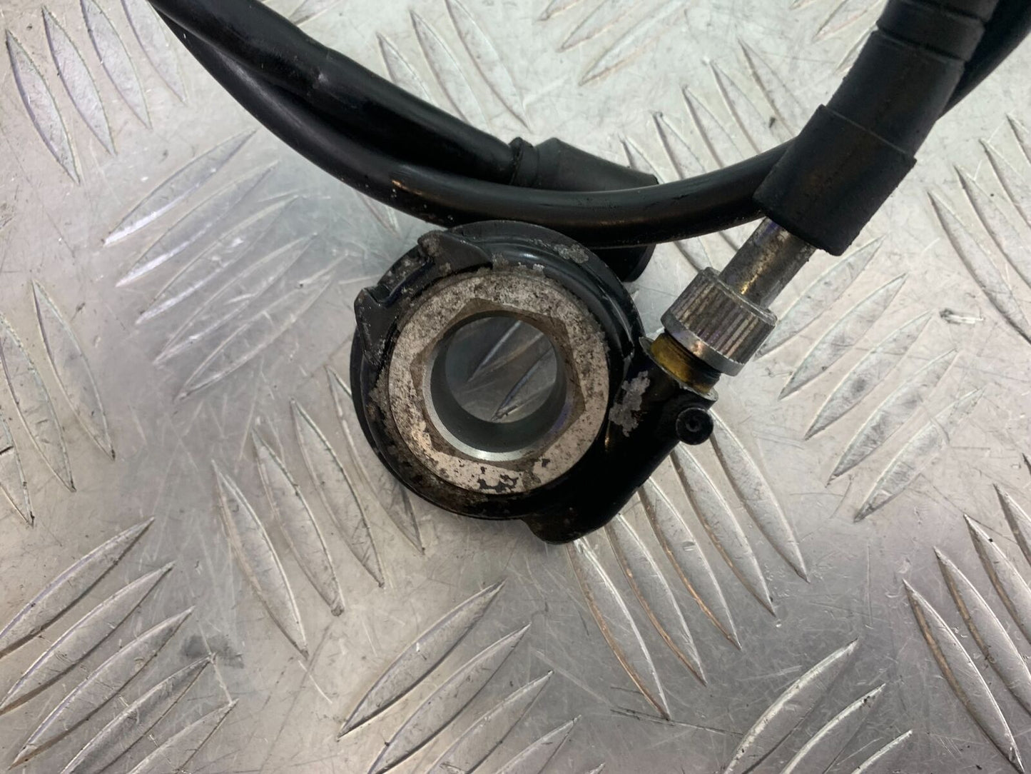 YAMAHA XJR1300 XJR 1300 SPEEDO DRIVE AND CABLE YEAR 1999-2003 (CMB1119)