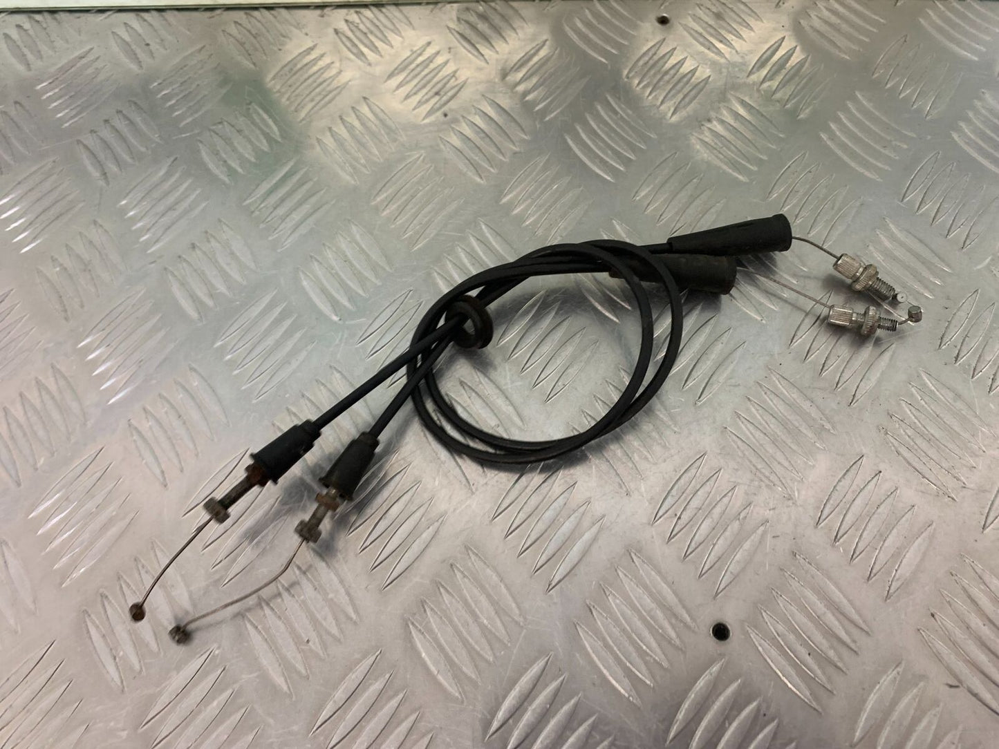 DUCATI 600ss 600 ss THROTTLE CABLES YEAR 1991-98 (STOCK 987)