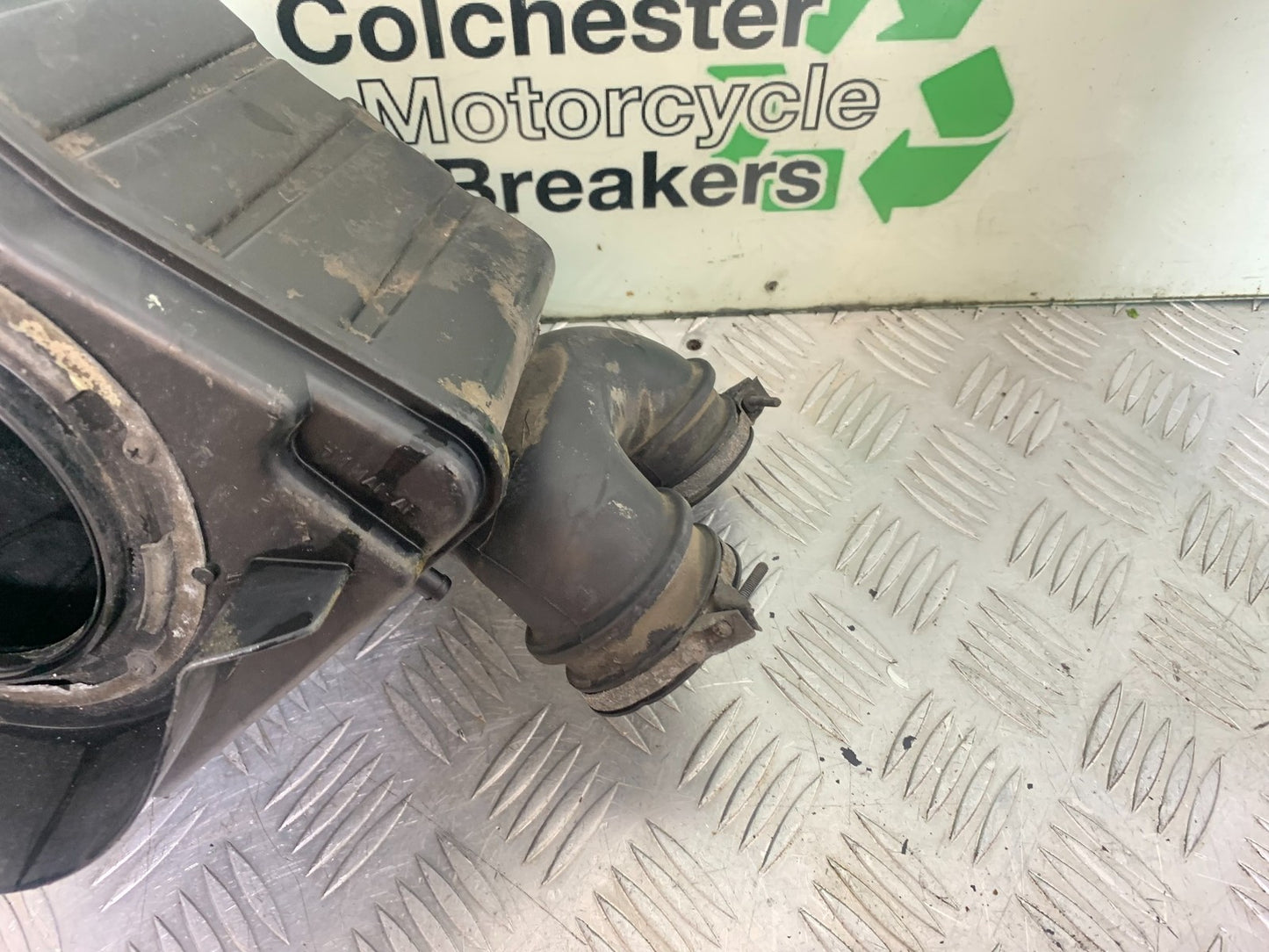 HONDA GL500 GL 500 SILVERWING AIRBOX YEAR 1981-82 (CMB1168)