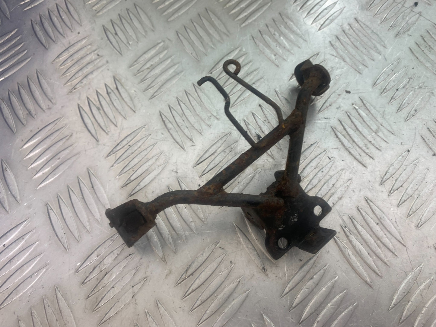 YAMAHA XV535 XV 535 VIRAGO HEADLIGHT BRACKET YEAR 1994-02 (CMB1139)