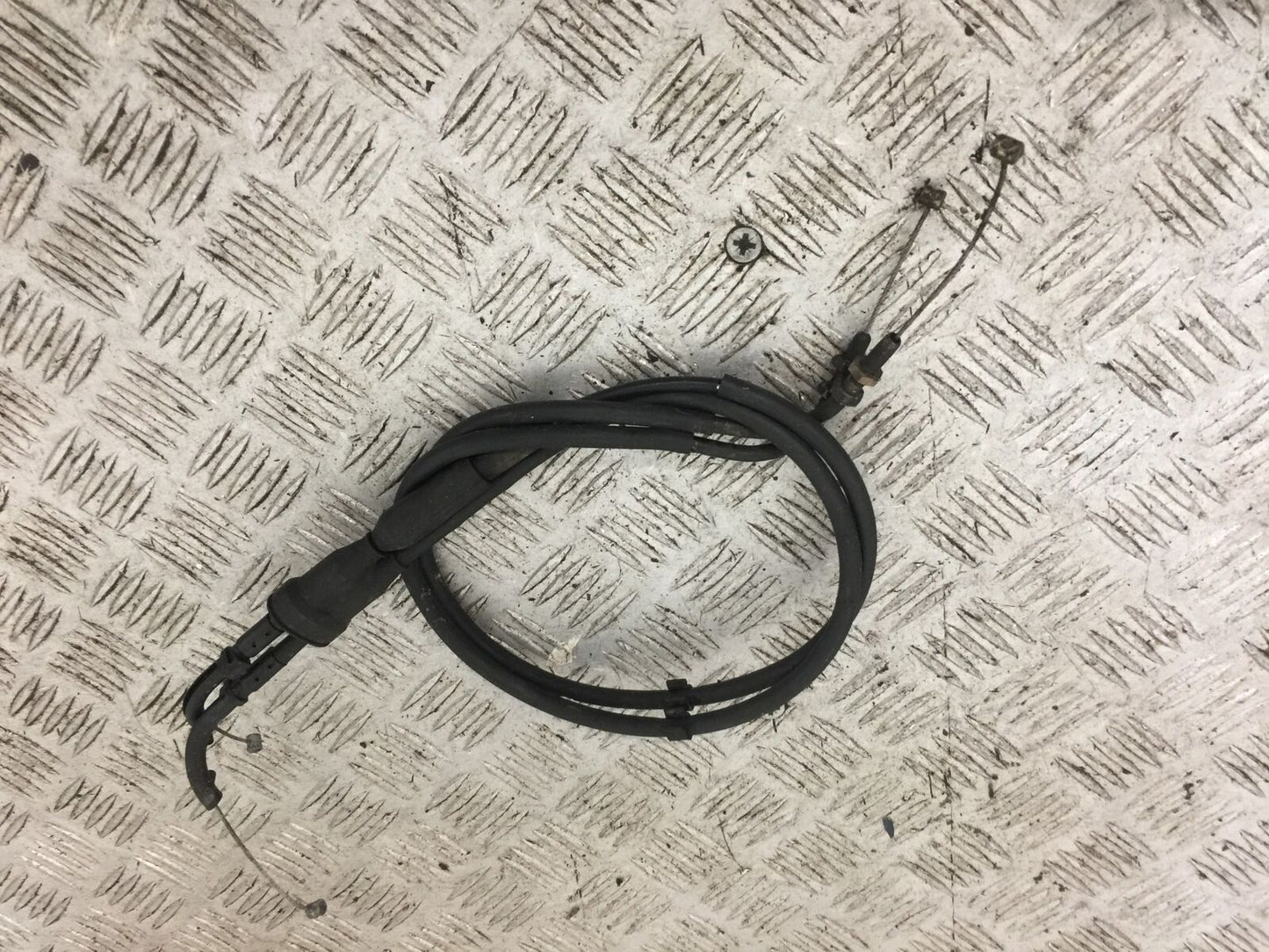 TRIUMPH 675 DAYTONA THROTTLE CABLES YEAR 2006-2008 (STOCK 789)