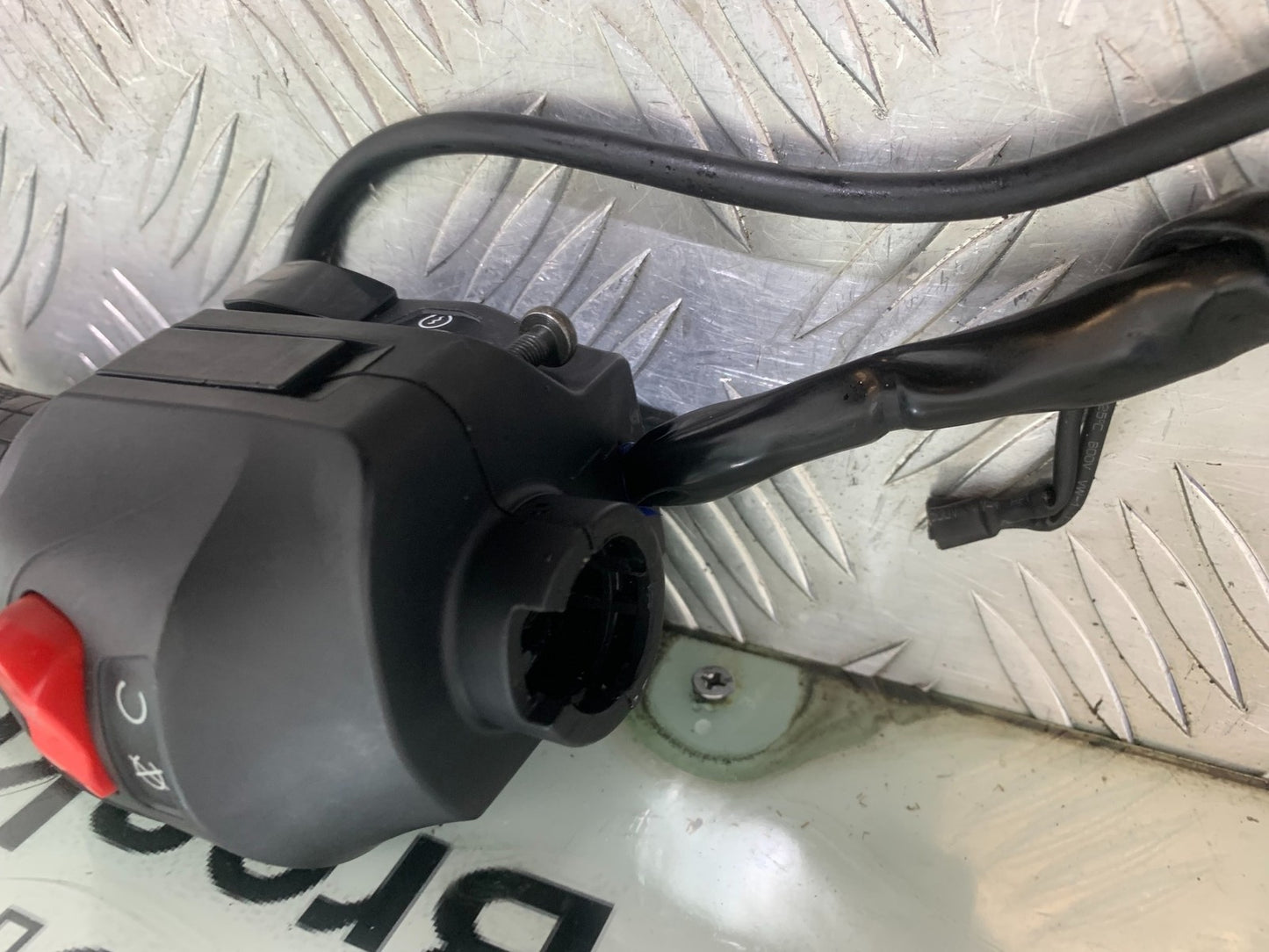 KTM 390 ADVENTURE RIGHT SWITCH GEAR YEAR 2020-24 (CMB1240)