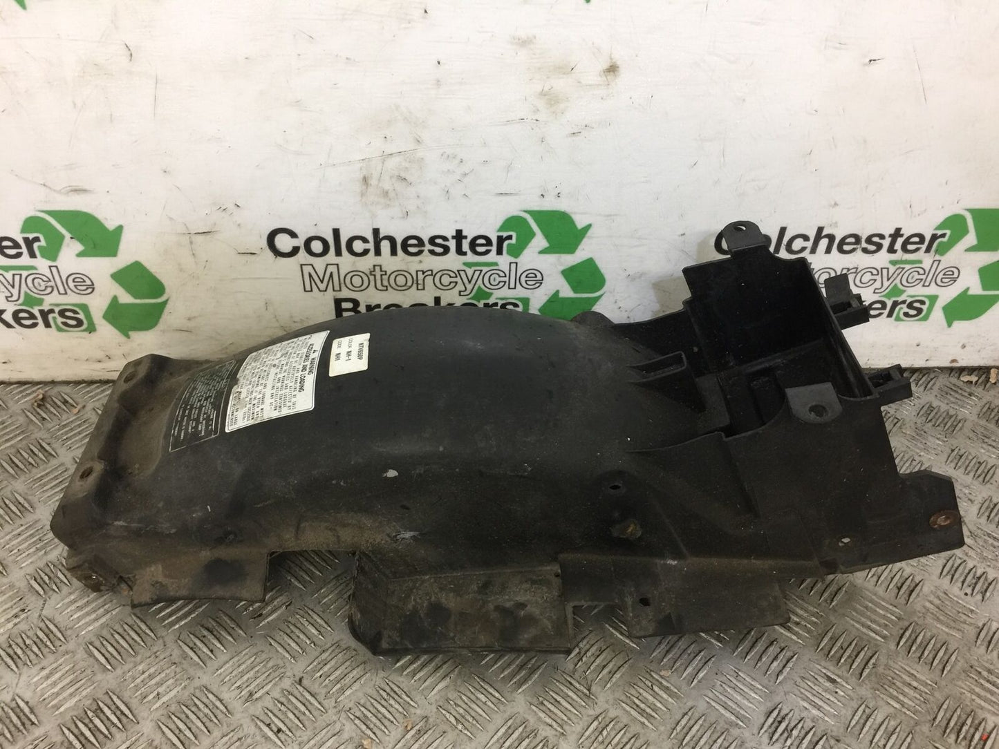 HONDA NTV 650 REVERE UNDERTRAY YEAR 1988-1996 (STOCK 571)