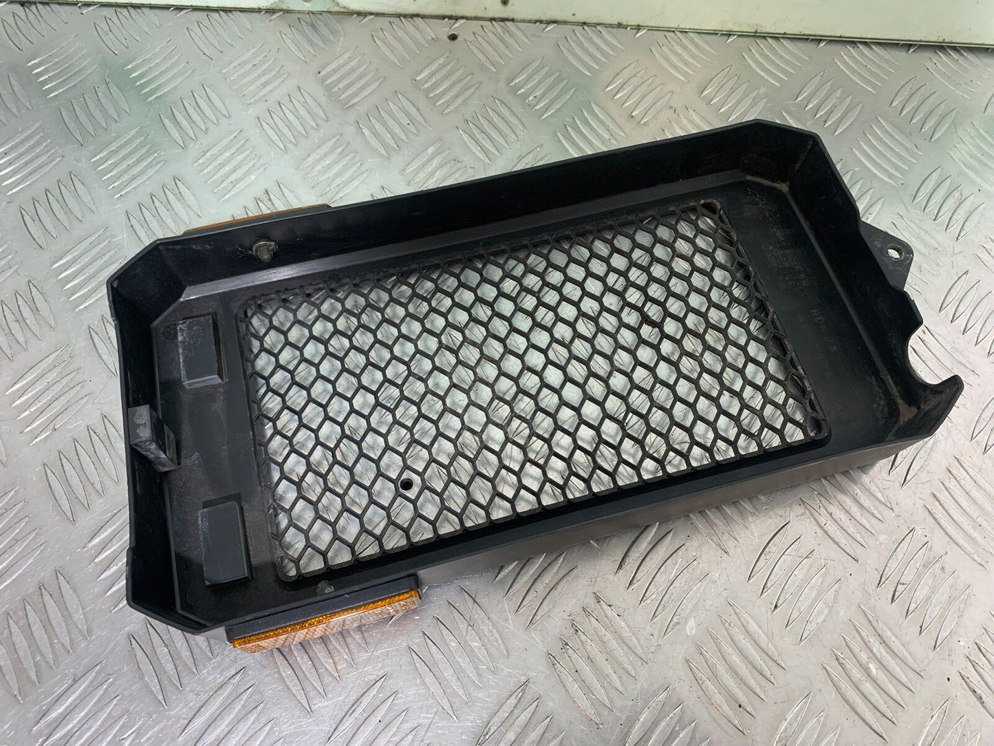 HONDA VT1100 C SHADOW SPIRIT RADIATOR GRILL 2002-2003 (CMB1035)