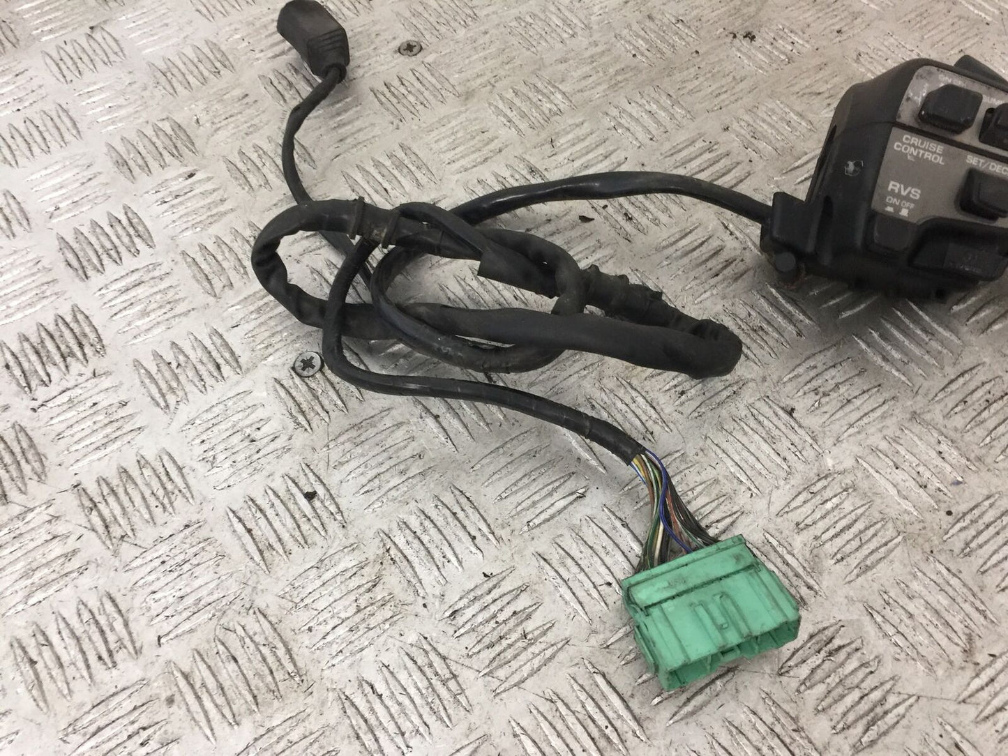HONDA GL1800 GL 1800 RIGHT SWITCH GEAR YEAR 2004-10 ABS (STOCK 890)