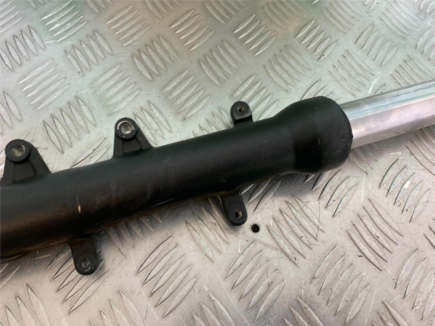 HONDA CB650F CB 650 FA-E RIGHT FORK (BENT) YEAR 2014-2017 (CMB1065)