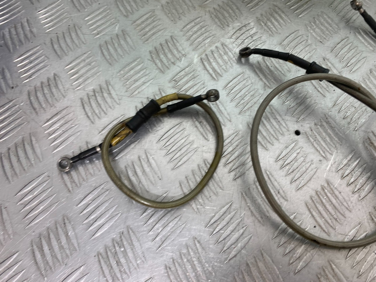 SUZUKI GSF600 GSF 600 BANDIT BRAIDED BRAKE LINES 2000-2004 (CMB1269)