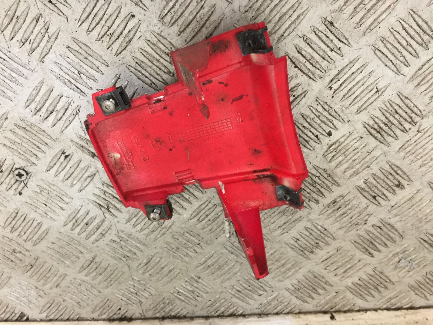 TRIUMPH 955i SPRINT ST TAIL PIECE JOINER YEAR 1999-2004 (STOCK 735)