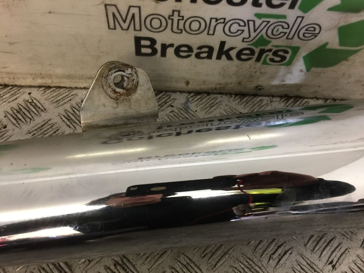 YAMAHA XJR1300 XJR 1300 LEFT SILENCER YEAR 1999-2005 (STOCK 708)
