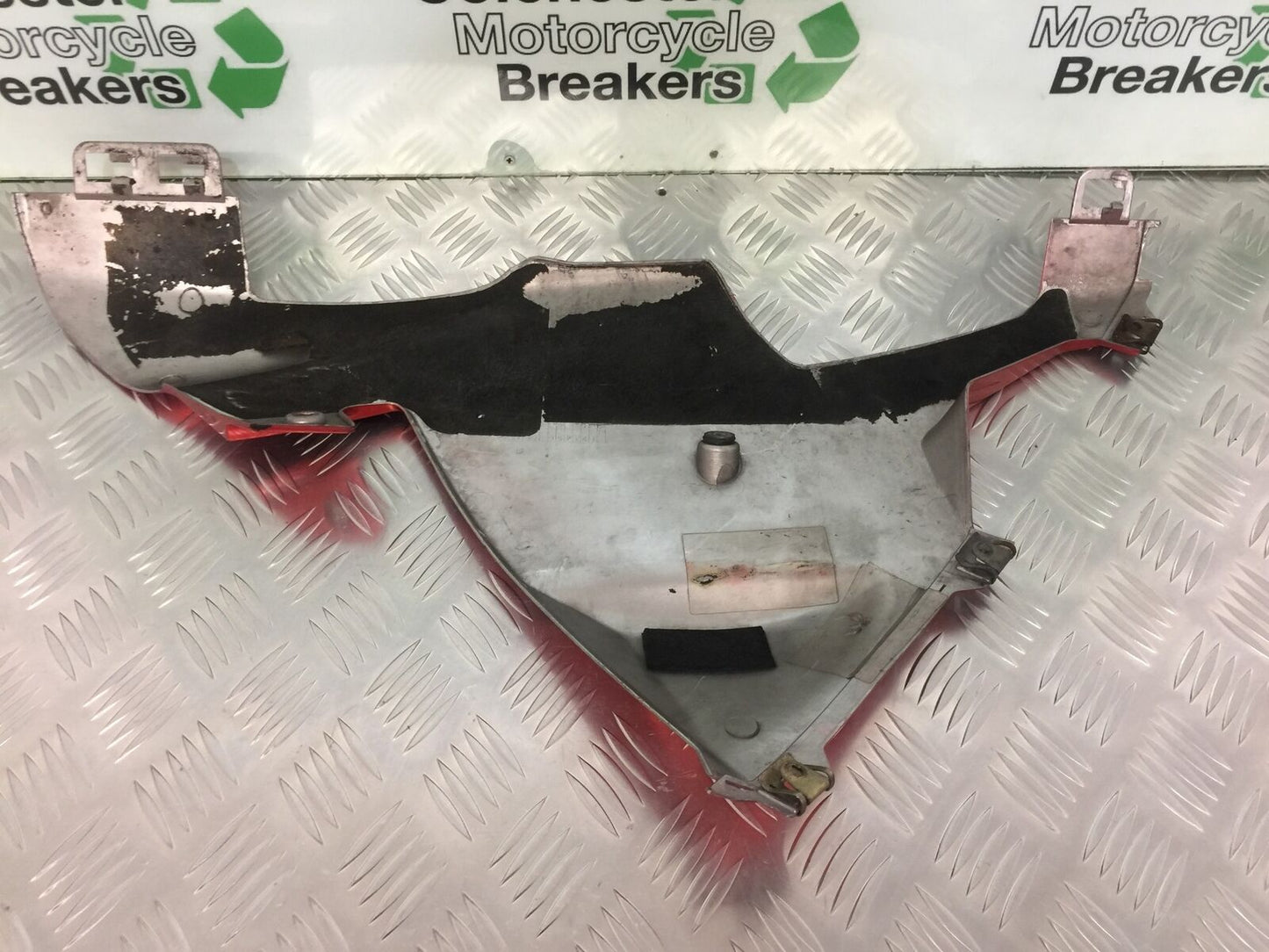 YAMAHA YZF R1 5PW RIGHT LOWER FAIRING PANEL YEAR 2002-2003 (STOCK 929)