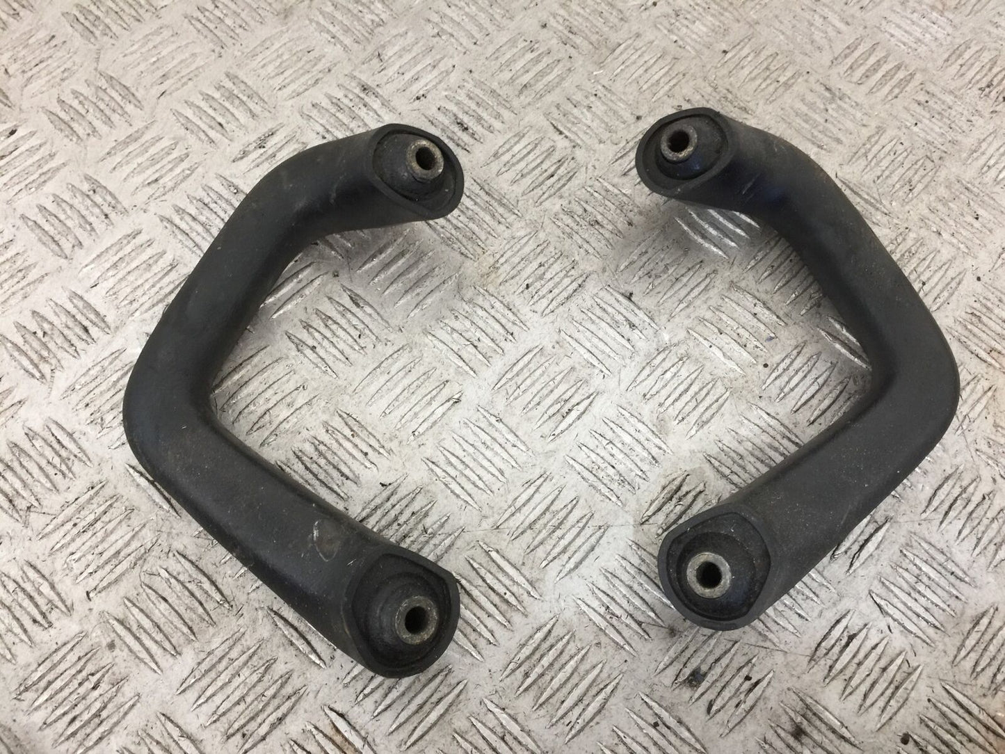 HONDA GL1800 GL 1800 GRAB RAILS YEAR 2004-10 ABS (STOCK 890)