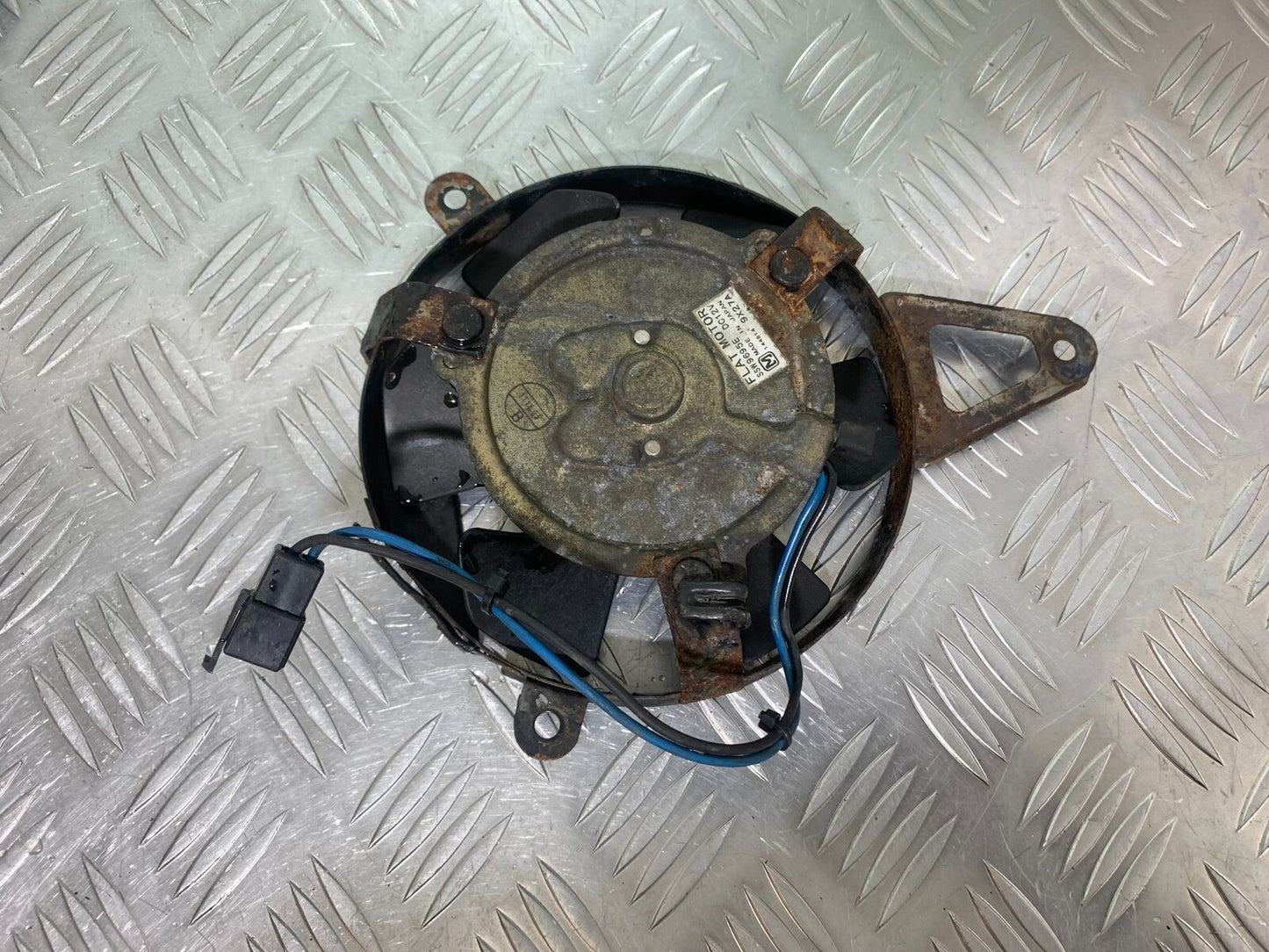 YAMAHA YZF600 YZF 600 THUNDERCAT RADIATOR FAN 1996-2003 (CMB1046)