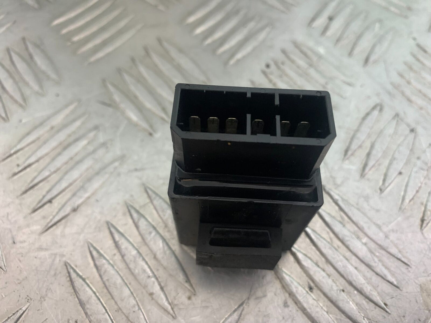 YAMAHA XVS 1100 DRAGSTAR MAIN RELAY YEAR 2000-2007 (CMB1108)