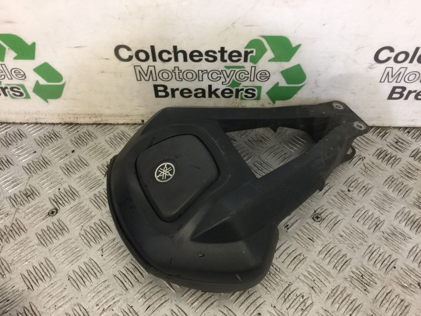 YAMAHA XMAX 125 XMAX-125 BACK REST YEAR 2012 (STOCK 689)