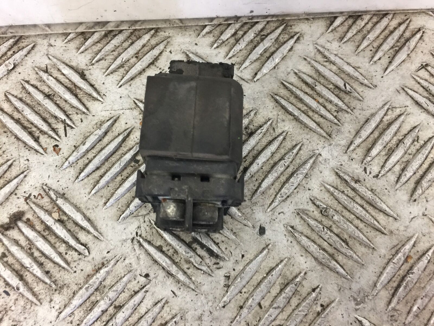 HONDA CB500 CB 500 STARTER SOLENOID YEAR 2001