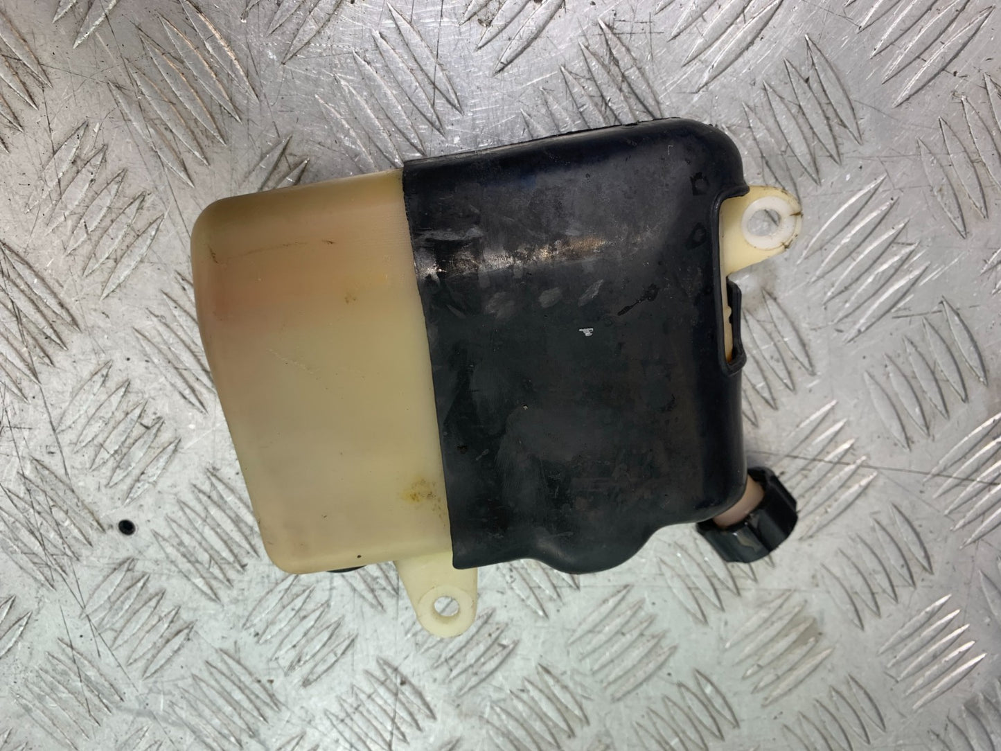 HONDA VT700 VT 700 SHADOW COOLANT BOTTLE YEAR 1984-85 (CMB1328)