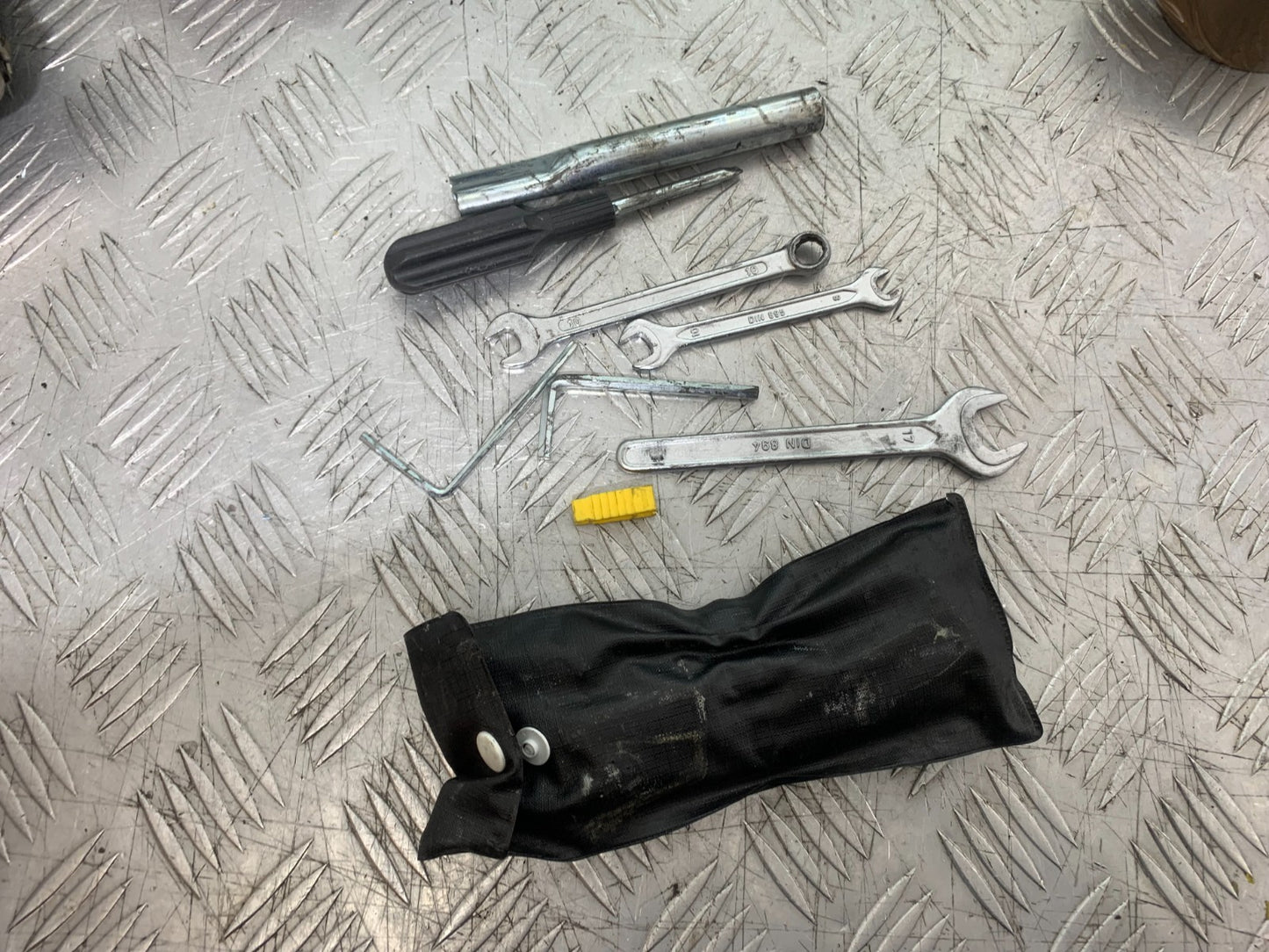 APRILIA TUONO 1000 V4R TOOLKIT YEAR 2011-13 (CMB1331)