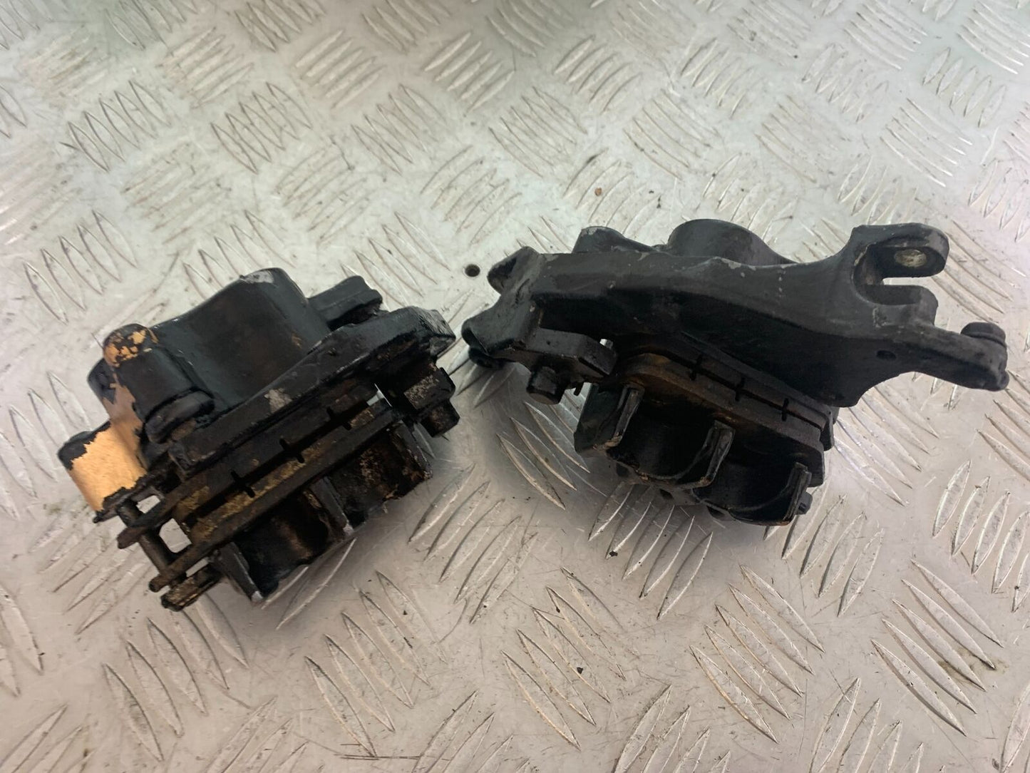 HONDA ST1100 PAN EUROPEAN FRONT BRAKE CALIPERS YEAR 1993-2001 (CMB1096)
