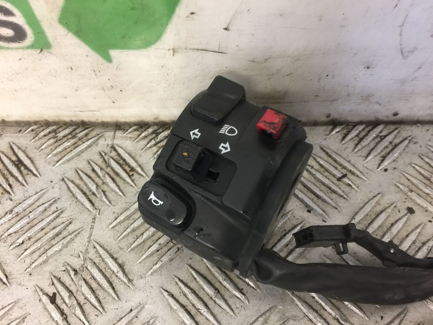 KAWASAKI 650 VERSYS LEFT SWITCH GEAR YEAR 2011 (STOCK 478) ABS