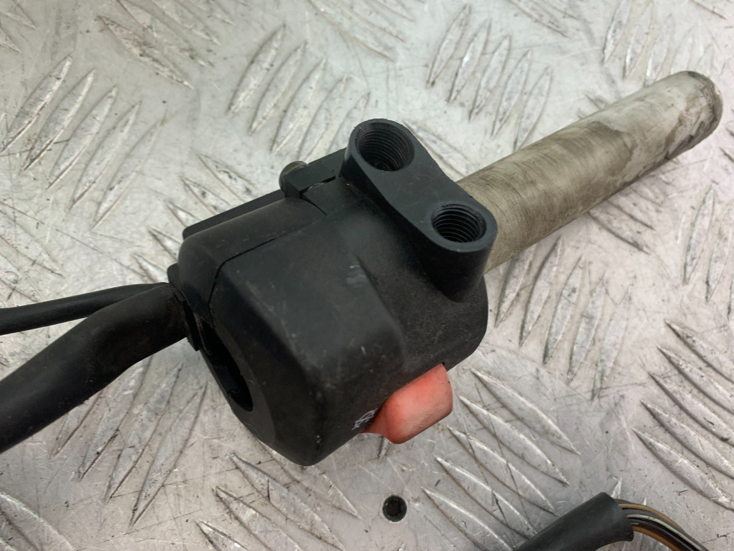HONDA NT650 V DEAUVILLE RIGHT SWITCH GEAR YEAR 1998-01(CMB1320)