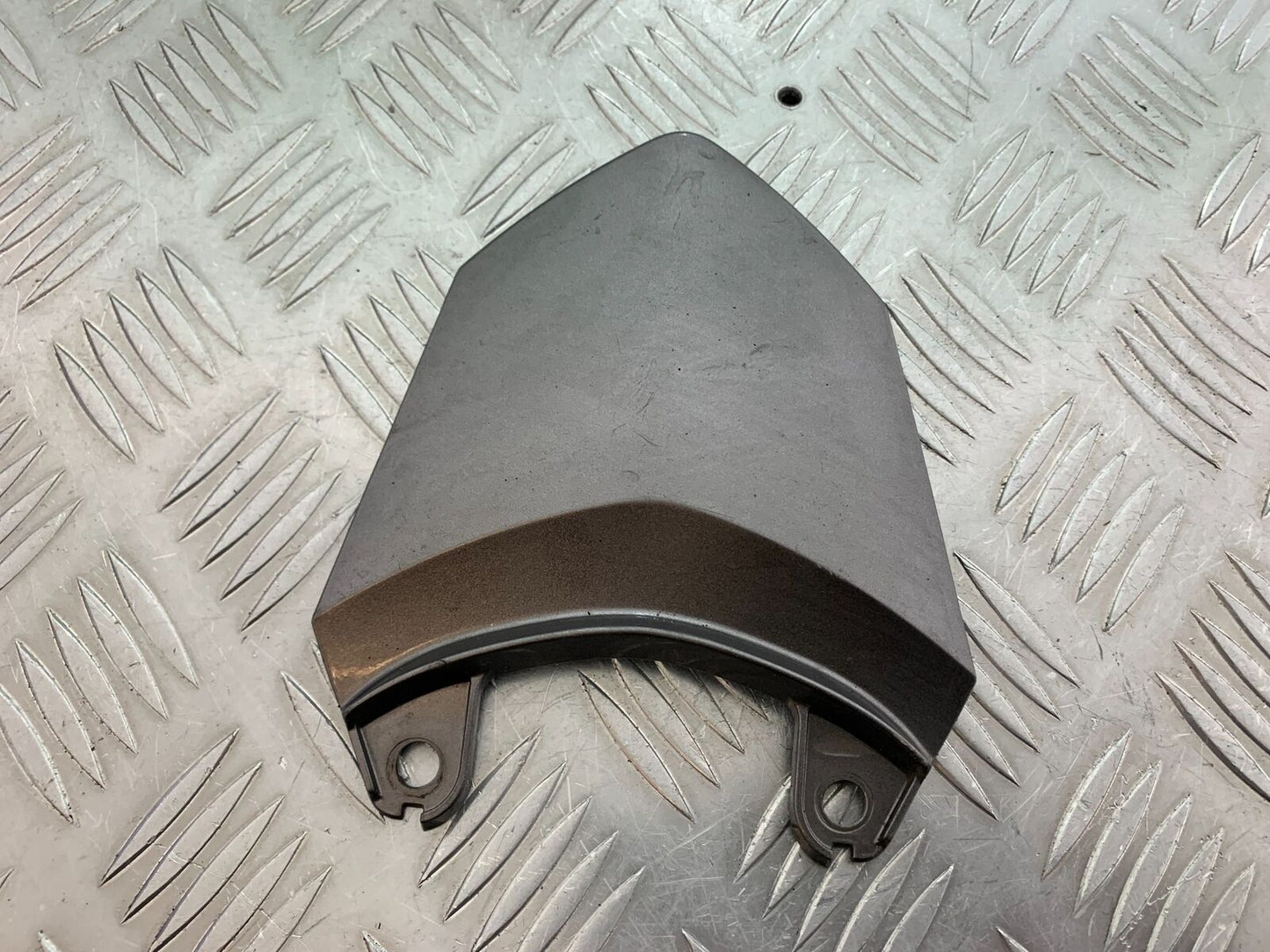HONDA CBR500R CBR 500 R SEAT PANEL JOINER YEAR 2012-16 (CMB1048)