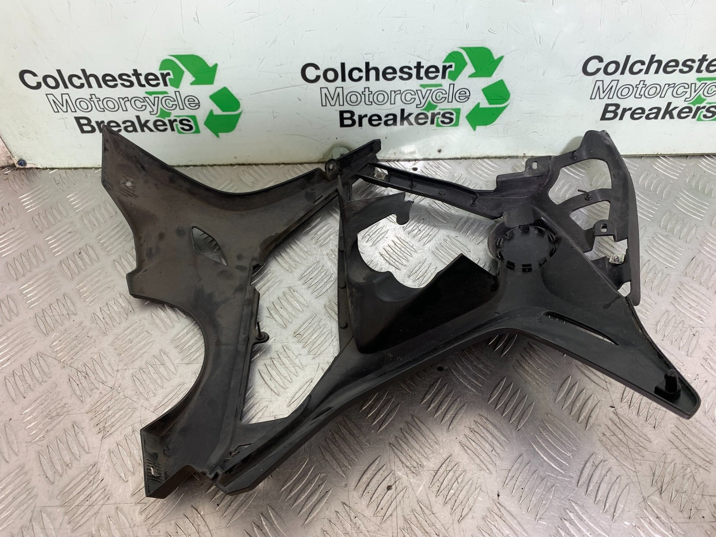 BMW F800 GT RIGHT FAIRING PANEL YEAR 2013-2017 (CMB1248)