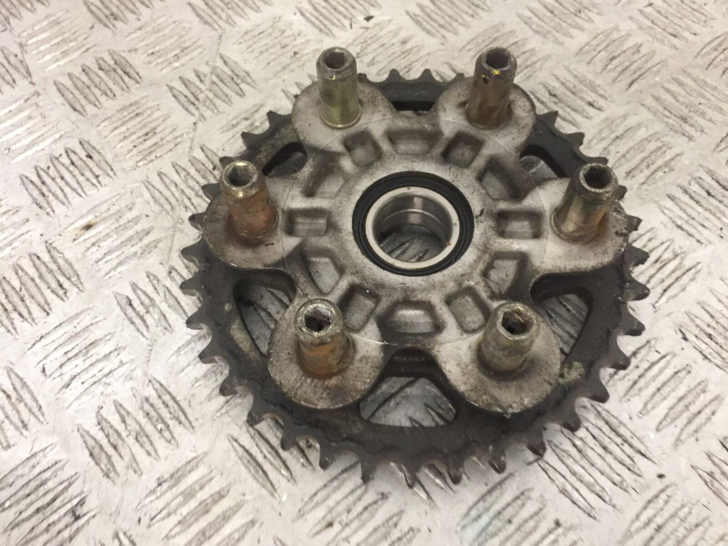 DUCATI MONSTER S4 916 REAR SPROCKET CARRIER YEAR 2001 STOCK (755)