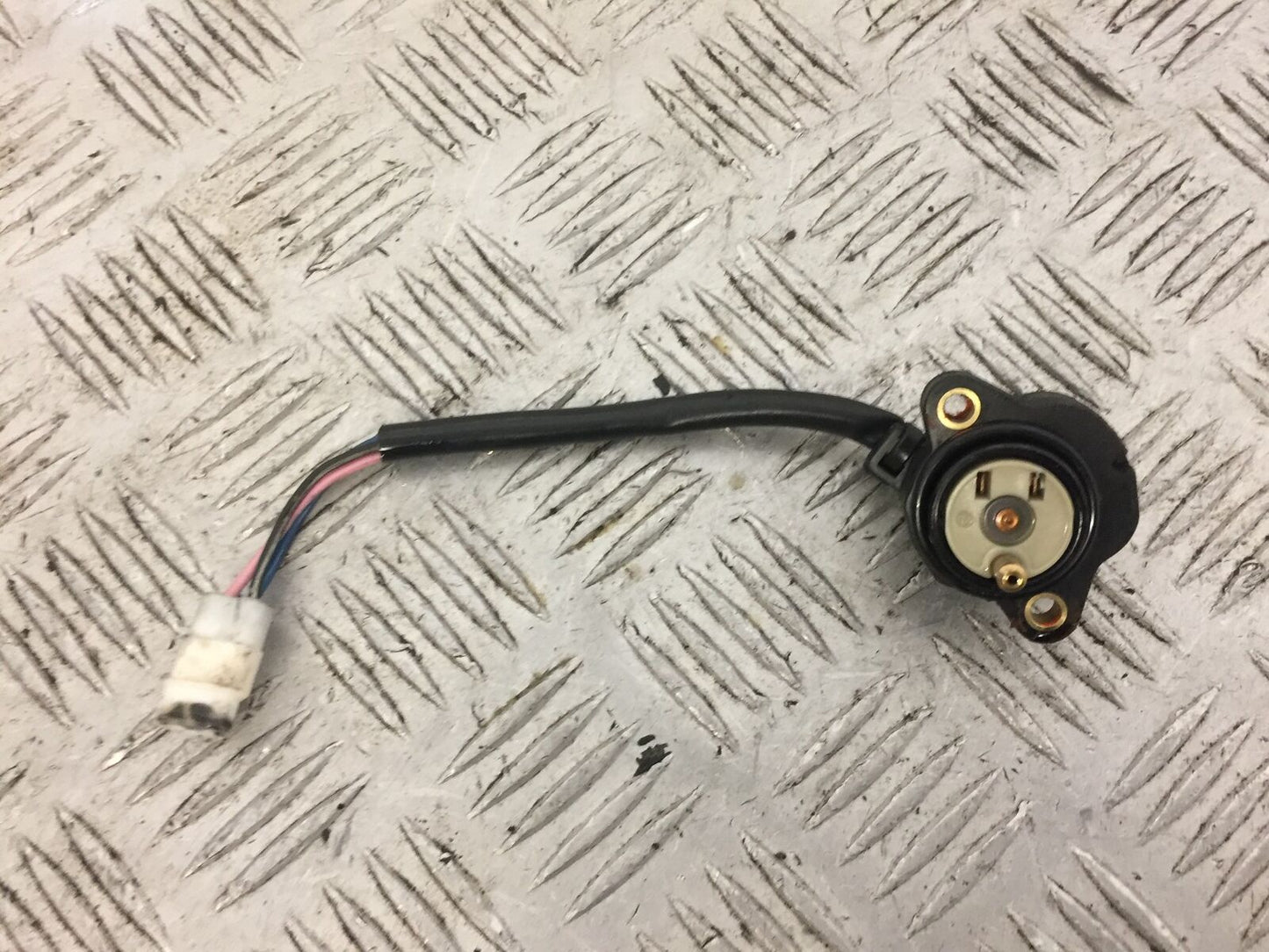 SUZUKI GSXR 750 L1-L5 GEAR PICK UP YEAR 2012-2016 (STOCK 698)