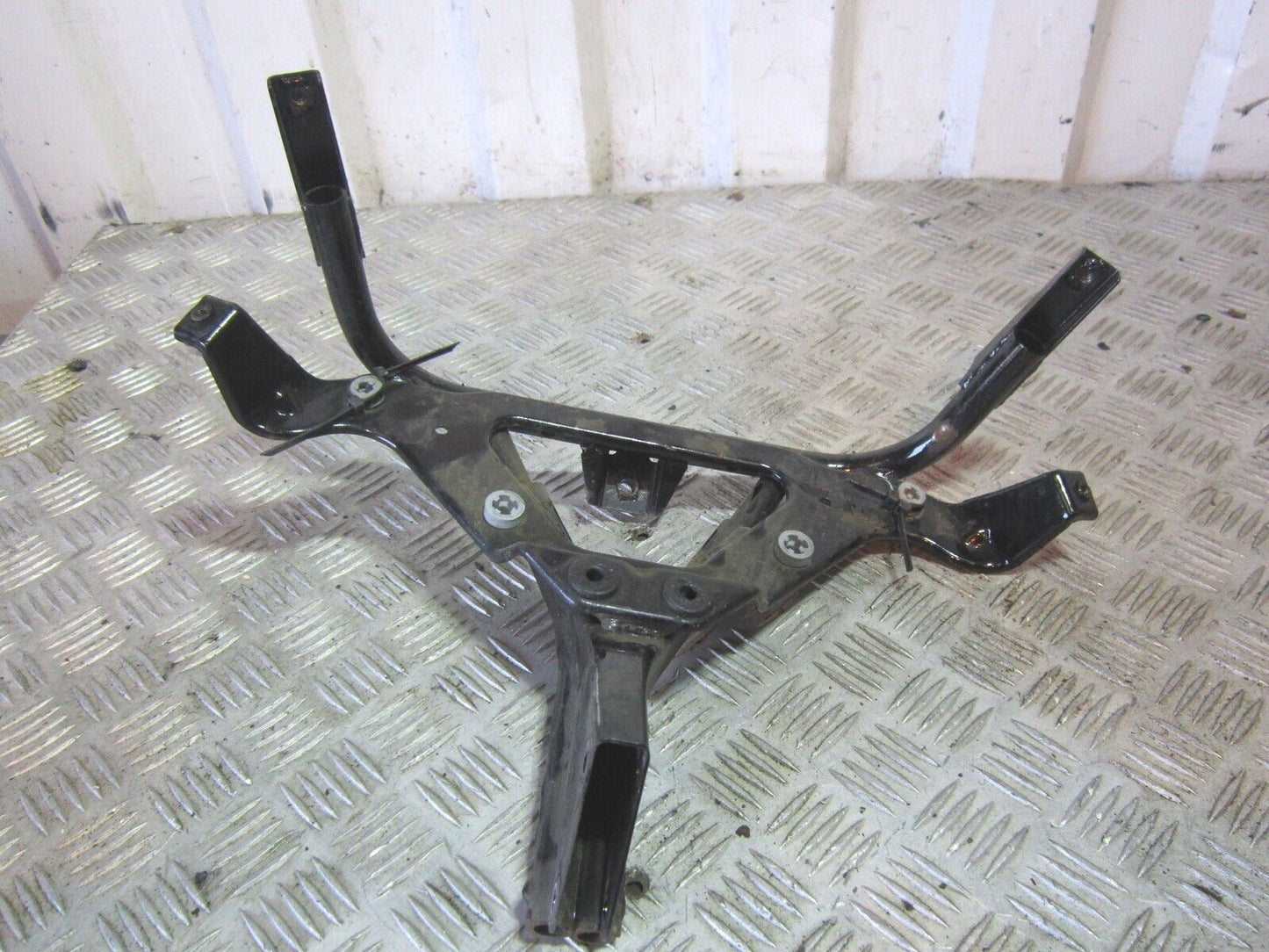 KAWASAKI ZZR1200 ZZR 1200 FAIRING BRACKET (GENUINE KAWASAKI PART) YEAR 2003
