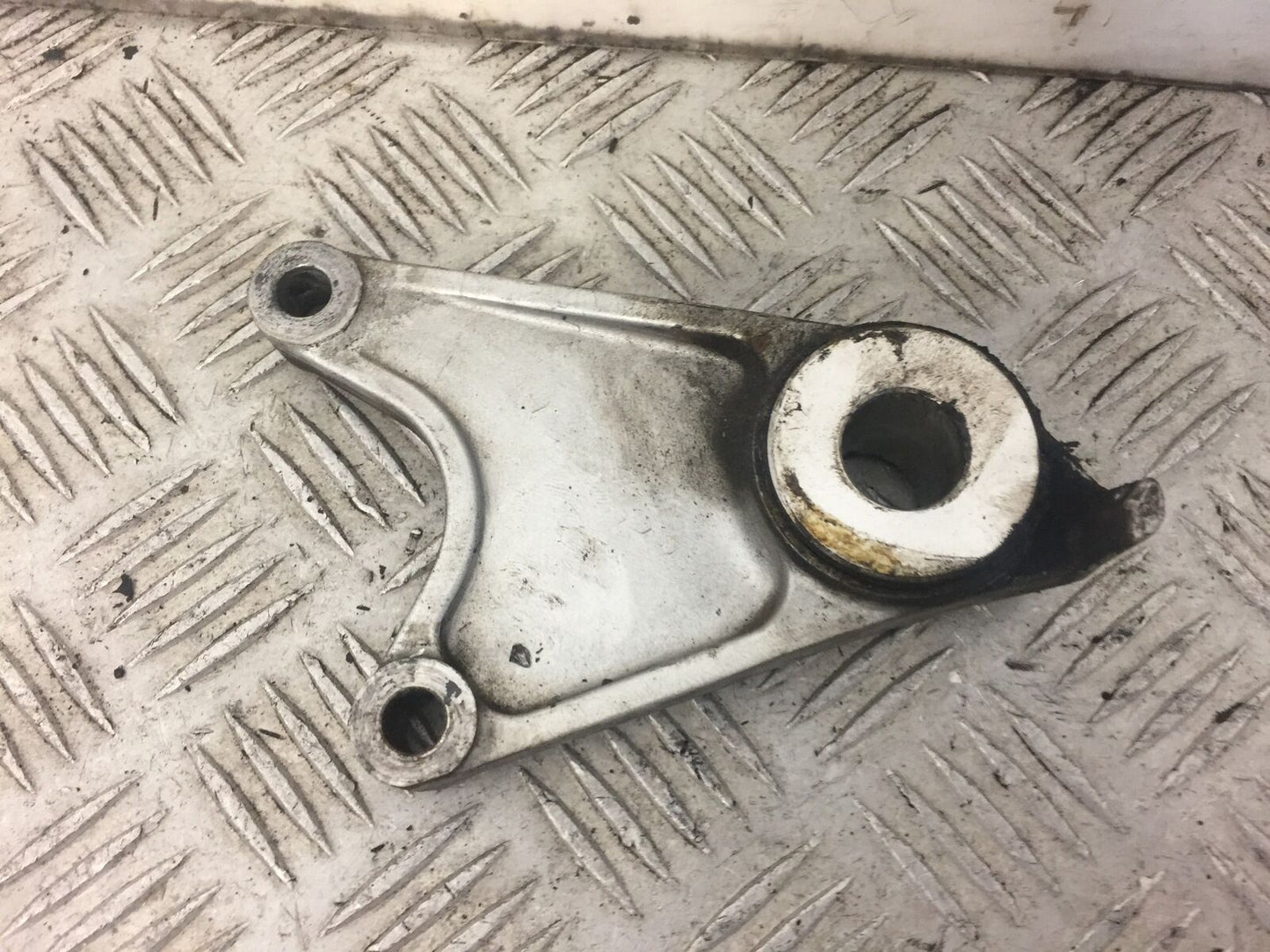TRIUMPH 750 TRIDENT REAR CALIPER BRACKET YEAR 1994 STOCK 396