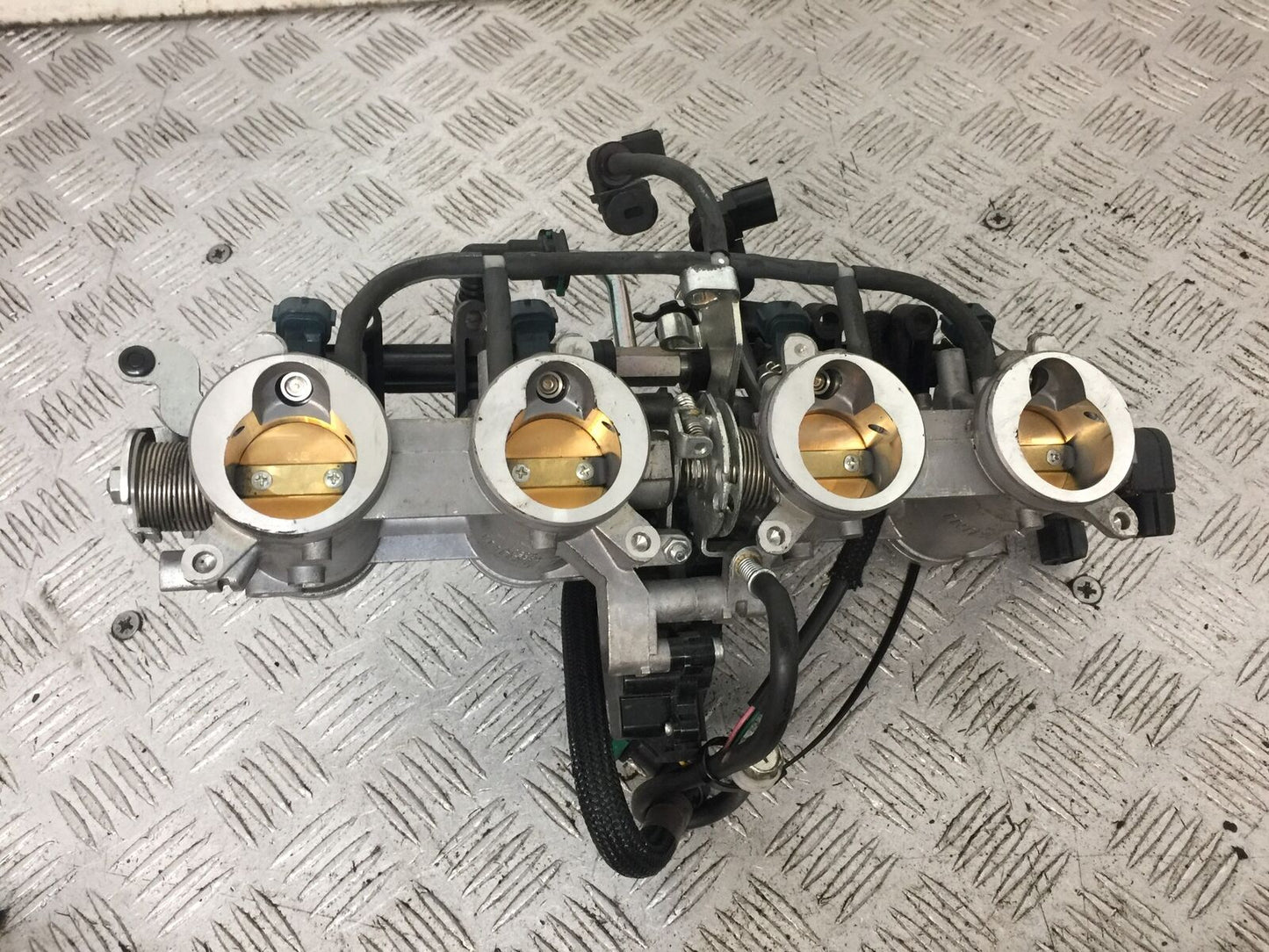 KAWASAKI Z800 Z 800 THROTLE BODIES YEAR 2015 (STOCK 874)