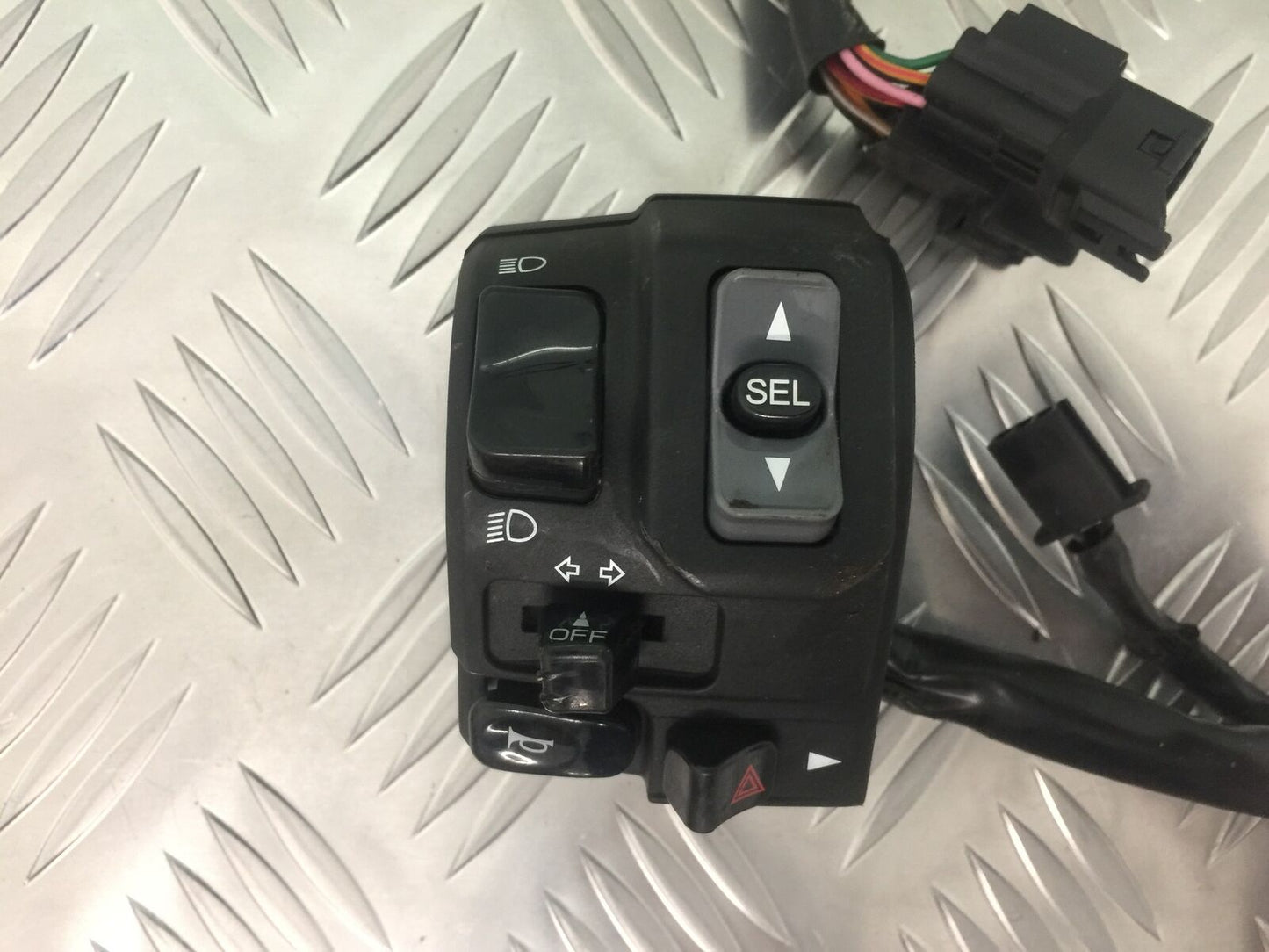 KAWASAKI VERSYS 1000 KLZ 1000 LEFT SWITCH GEAR YEAR 2015-2018 (STOCK 912)