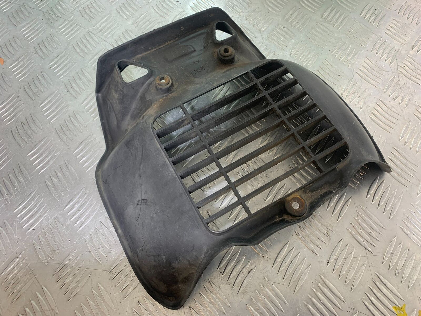 APRILIA RS50 RS 50 RADIATOR GRILL YEAR 1996-1998 (CMB1132)