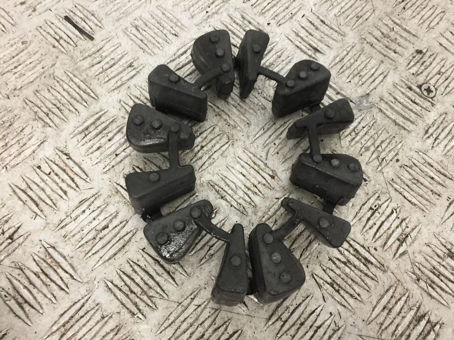 TRIUMPH 675 STREET TRIPLE R CUSH DRIVE RUBBERS YEAR 2016 (STOCK 781)