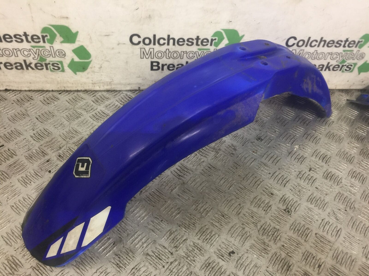 YAMAHA YZF250 YZF 250 FRONT MUDGUARD YEAR 2004 (STOCK 792)
