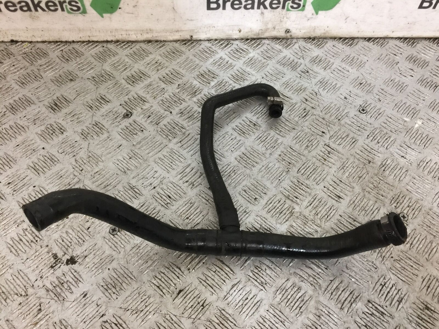 TRIUMPH 675 STREET TRIPLE R WATER HOSE YEAR 2016 (STOCK 781)