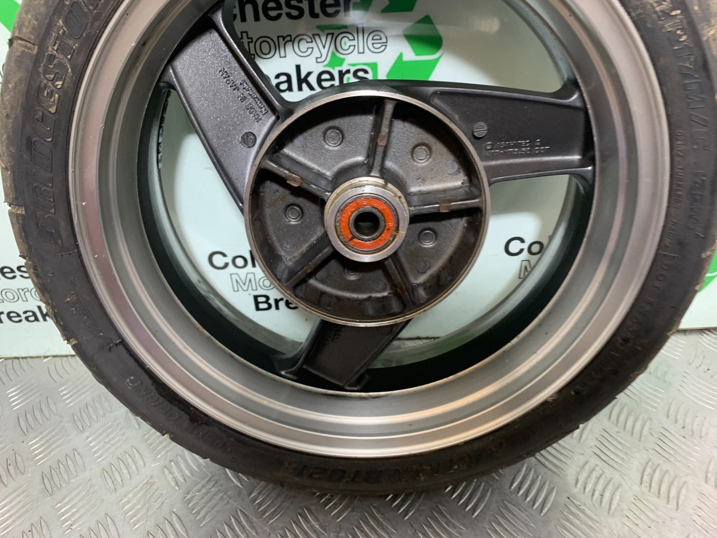 KAWASAKI ZZR1100 D REAR WHEEL YEAR 1993-2001 (CMB1189)