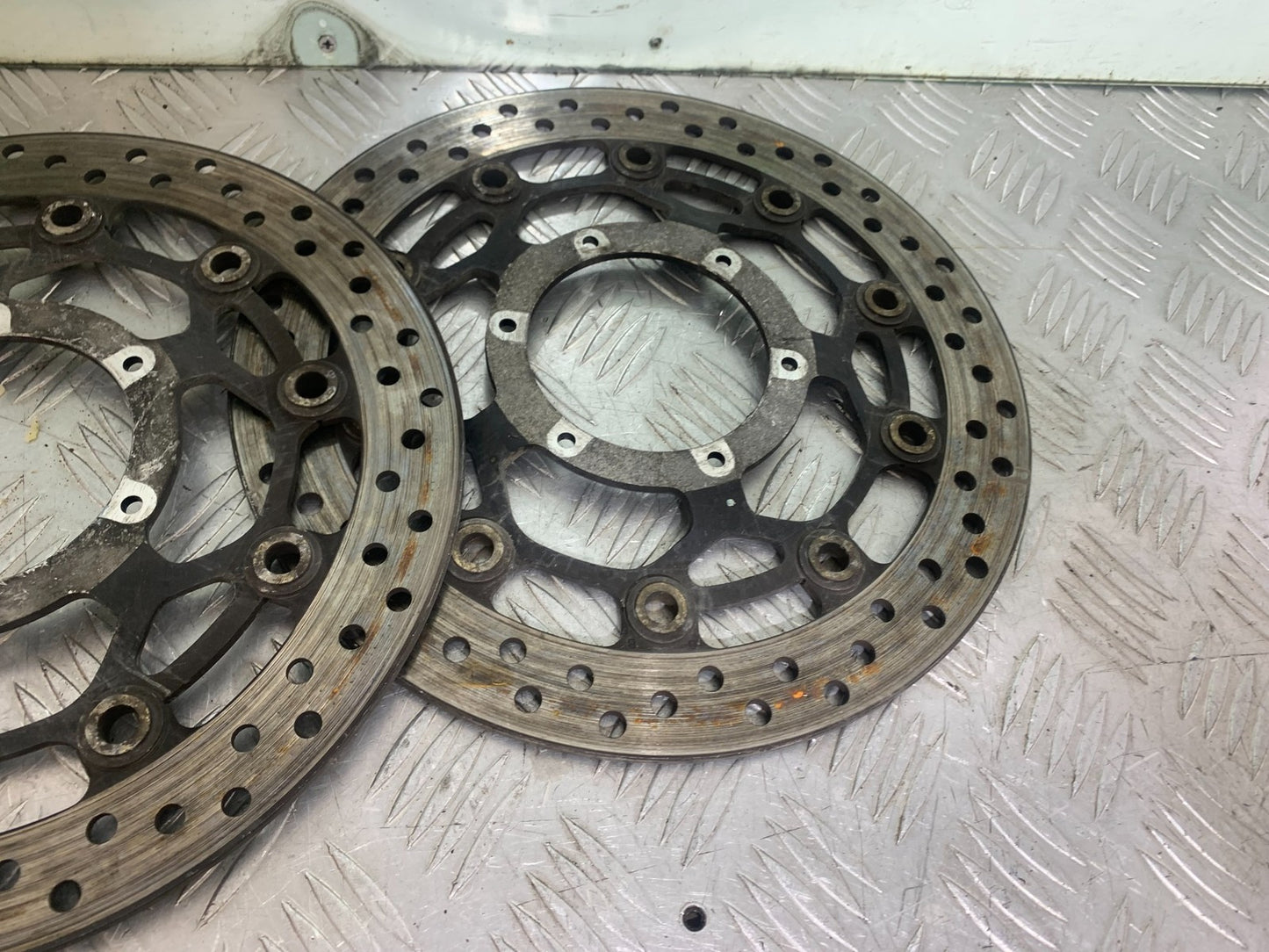 HONDA CBR600 CBR 600 RR FRONT BRAKE DISCS YEAR 2003-2004 CMB1173)