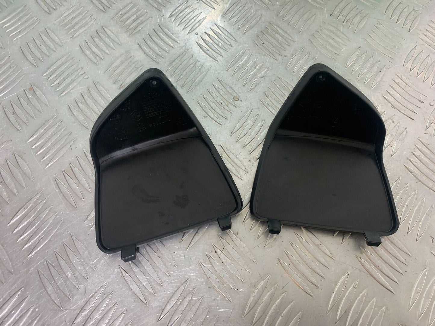 PIAGGIO VESPA GTS 300 INFILL PANELS YEAR 2010 (CMB1062)