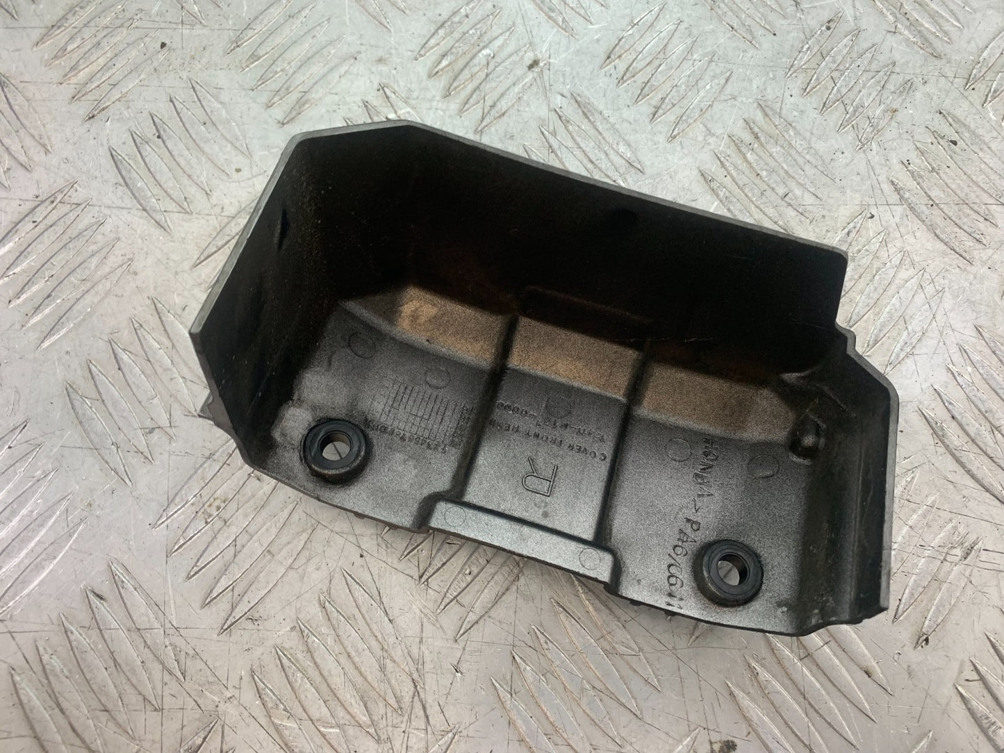 HONDA ST1100 PAN EUROPEAN RIGHT ENGINE COVER 1993-2001 (CMB1195)
