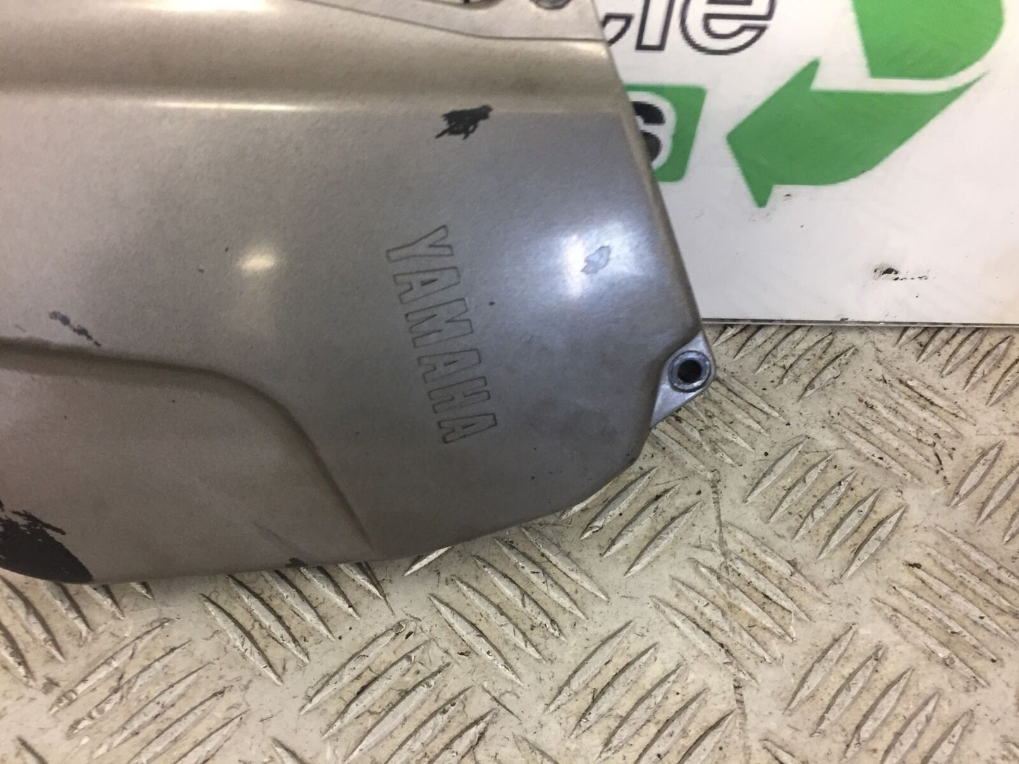 YAMAHA TDM850 TDM 850 FRONT SPROCKET COVER YEAR 1996