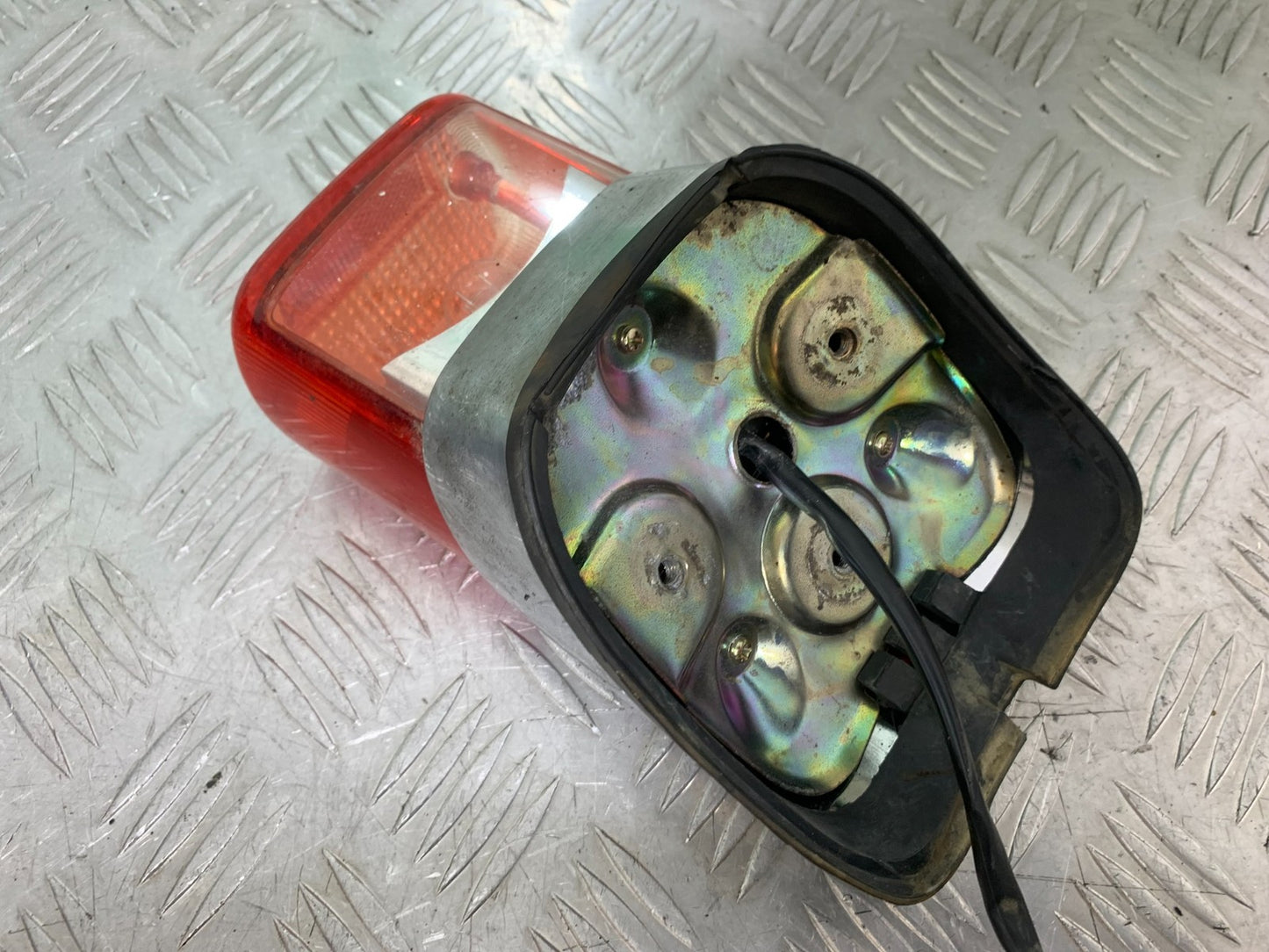 YAMAHA YBR125 CUSTOM REAR LIGHT YEAR 2008-2016 (CMB1192)