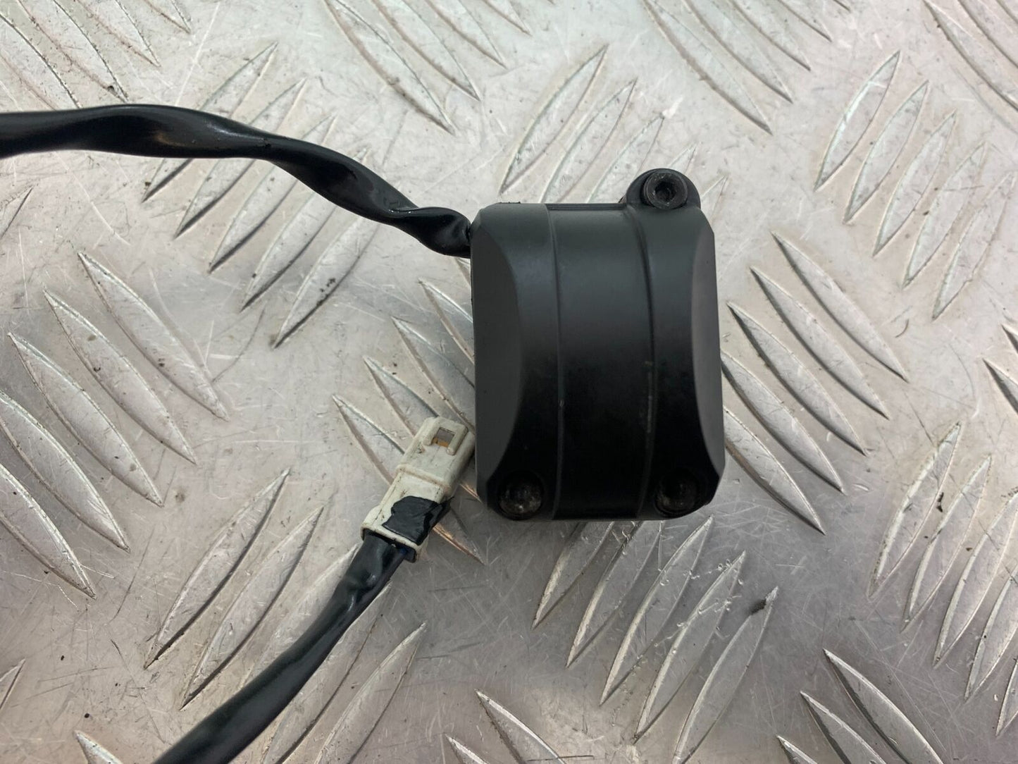DUCATI STREETFIGHTER 848 RIGHT SWITCH GEAR YEAR 2011-2016 (CMB1050)