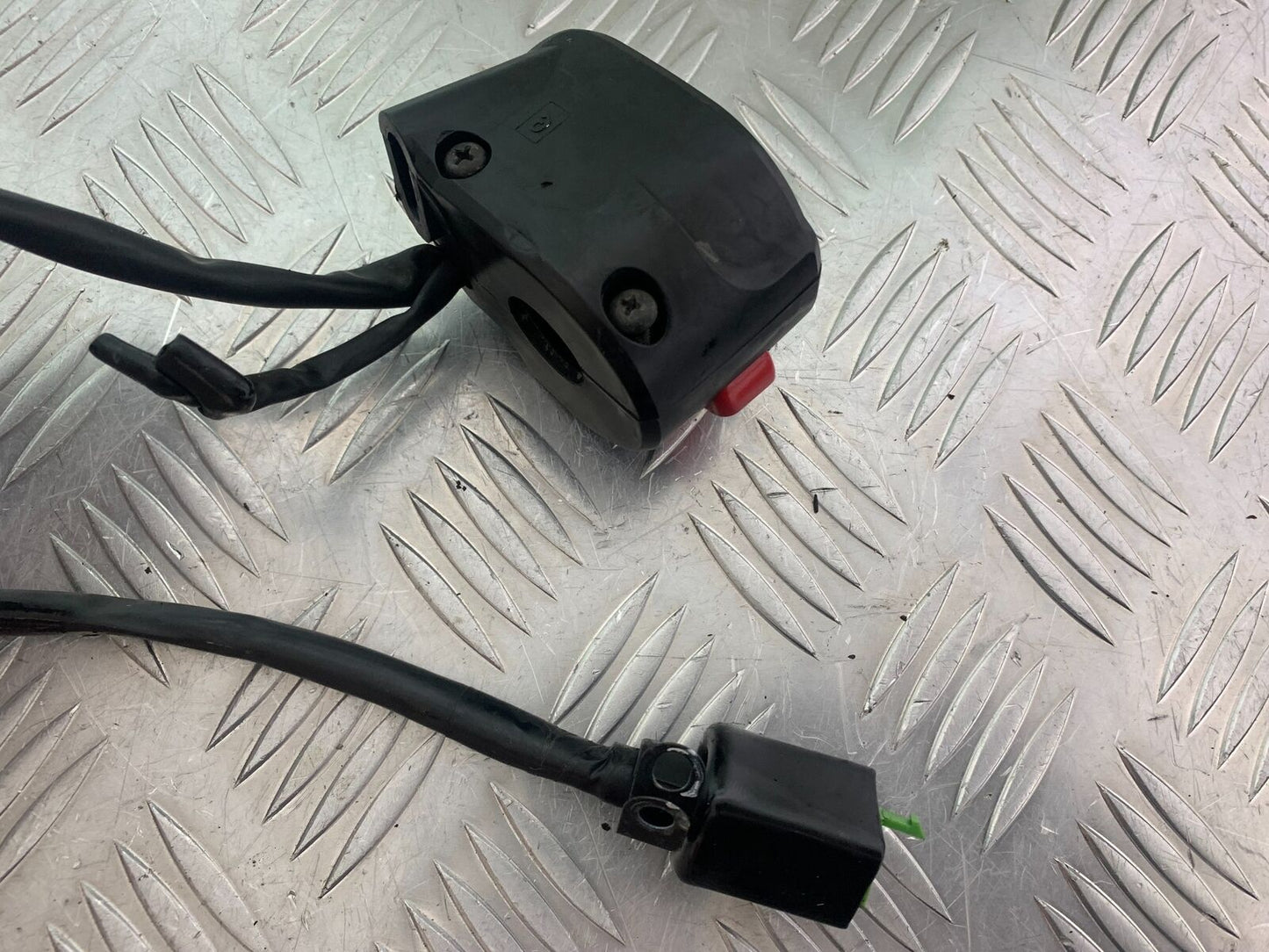 KAWASAKI Z300 ER300 RIGHT SWITCH GEAR YEAR 2016-2018 (CMB1056)