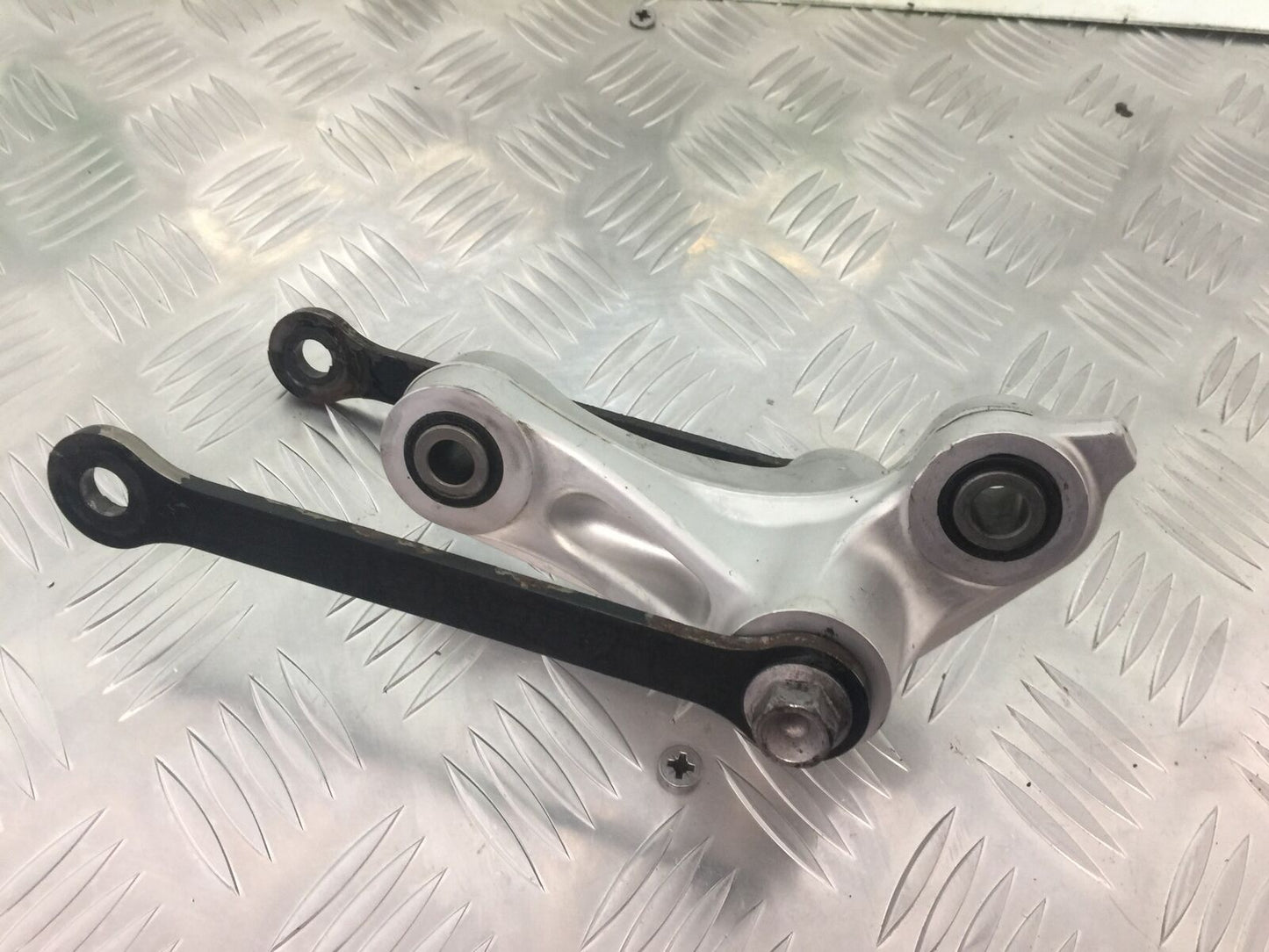 TRIUMPH TIGER 800 XRT REAR SHOCK LINKAGE YEAR 2015-2017 (STOCK 920)