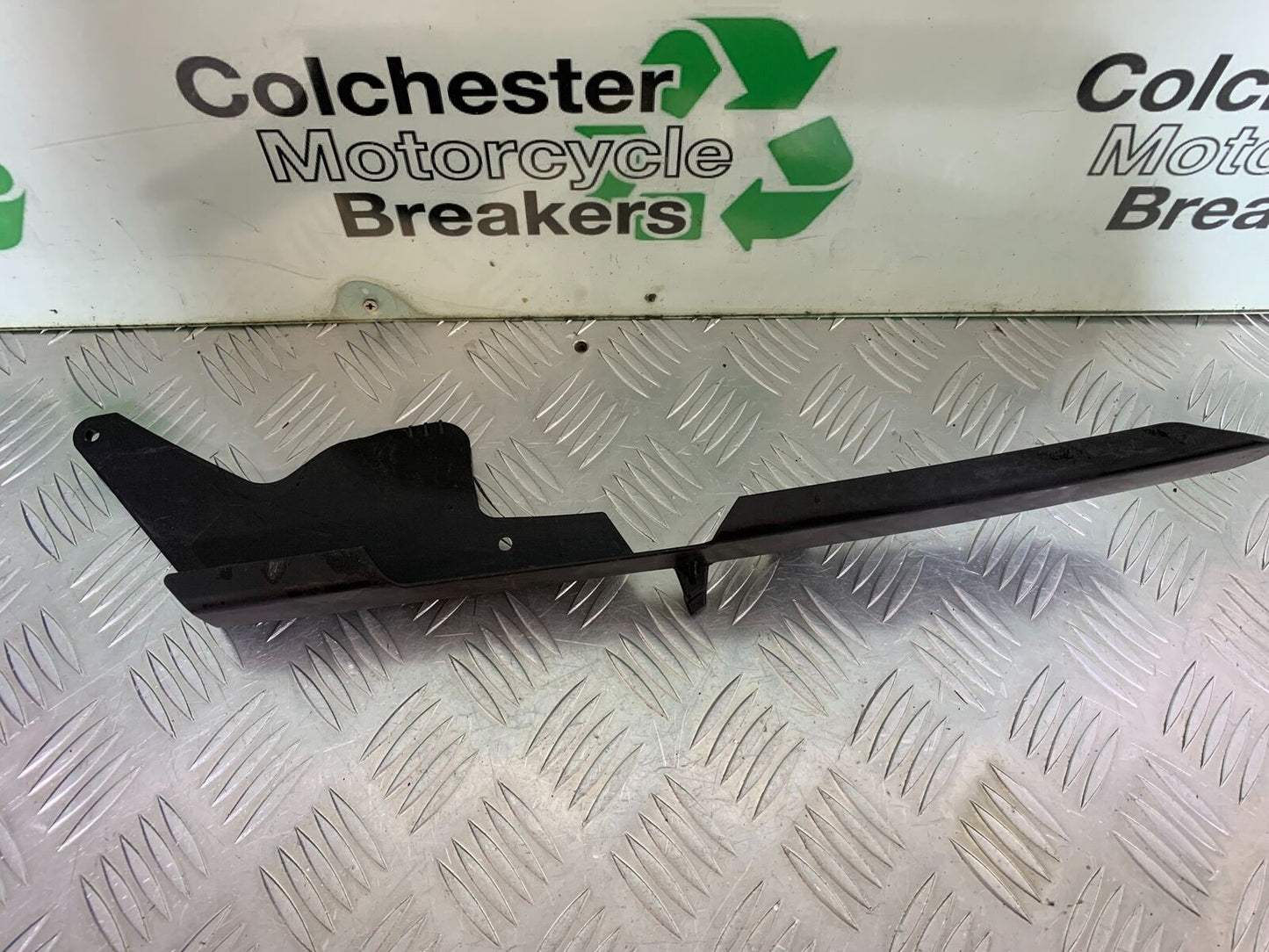 KAWASAKI ZX10R ZX 10R CHAIN GUARD YEAR 2016-2020 (CMB1015)