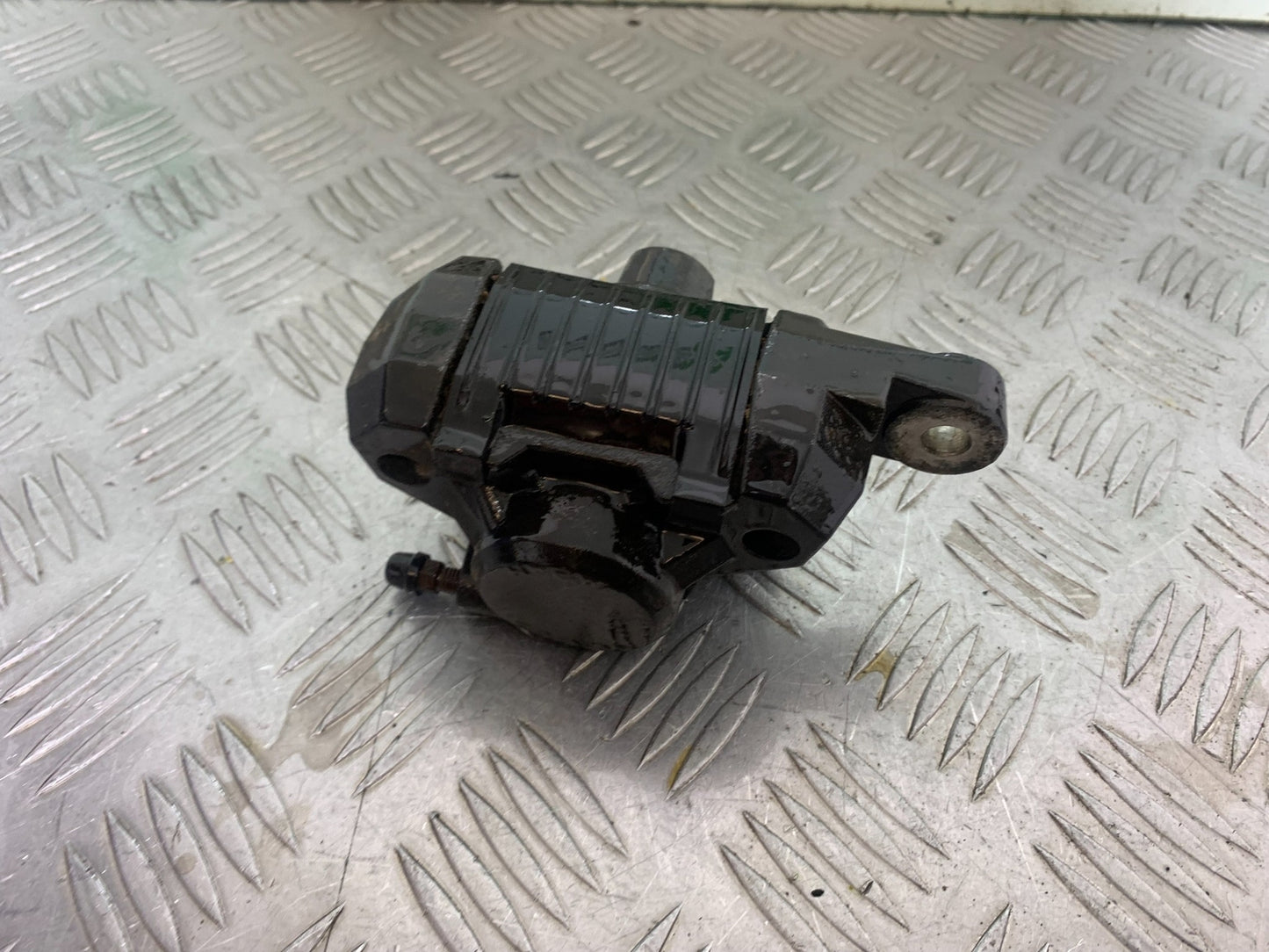 SUZUKI GSF1200 GSF 1200 BANDIT REAR BRAKE CALIPER YEAR 1997-2000 (CMB1149)