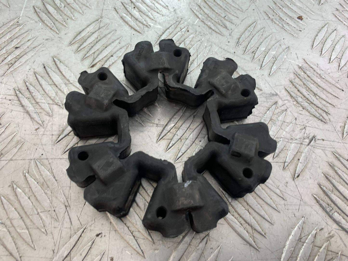 KTM RC125 RC 125 RC CUSH DRIVE RUBBERS 2014 2017 (CMB1199)